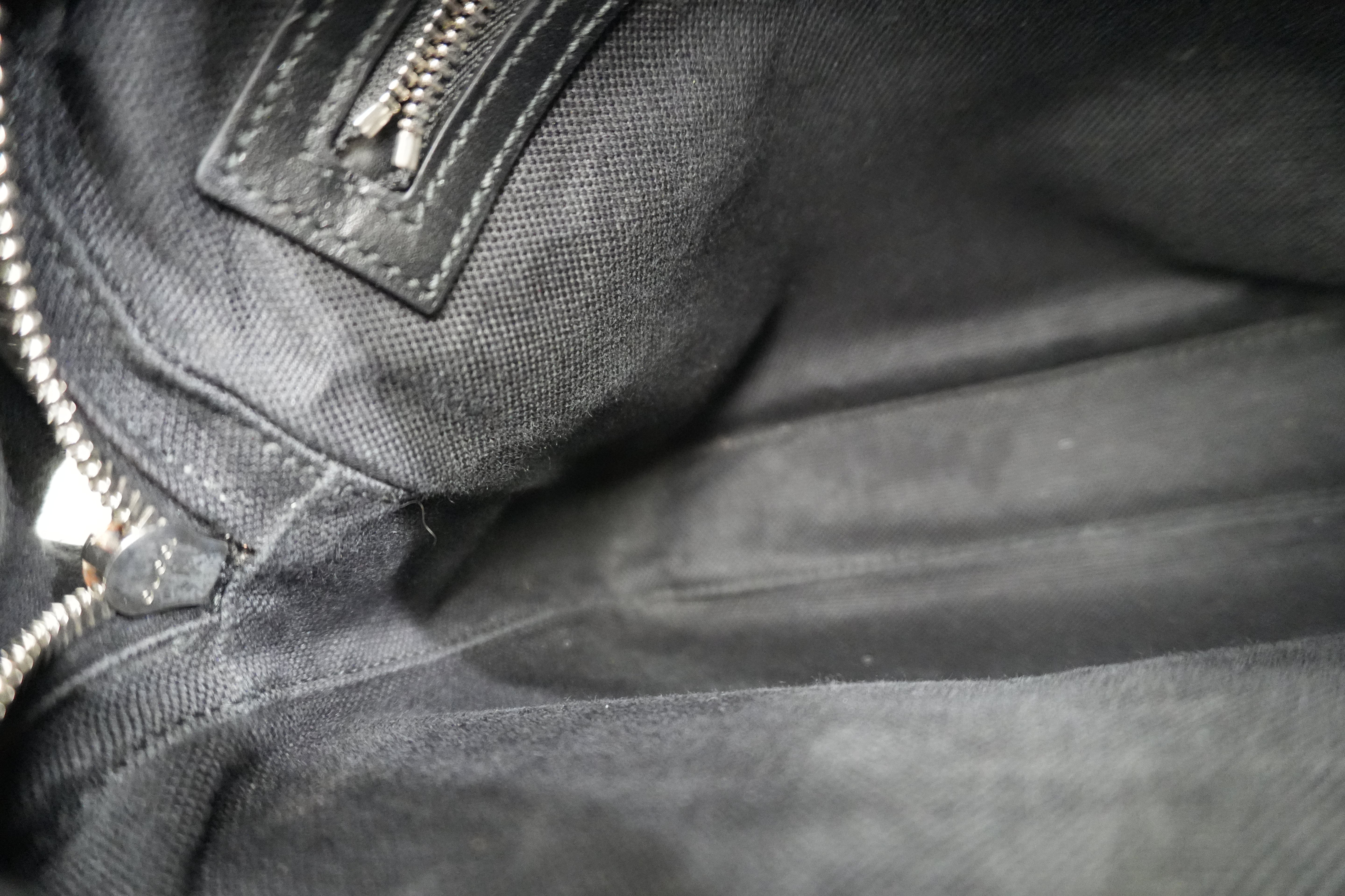 Pre-owned Gucci Guccisima Shoulder Bag Black