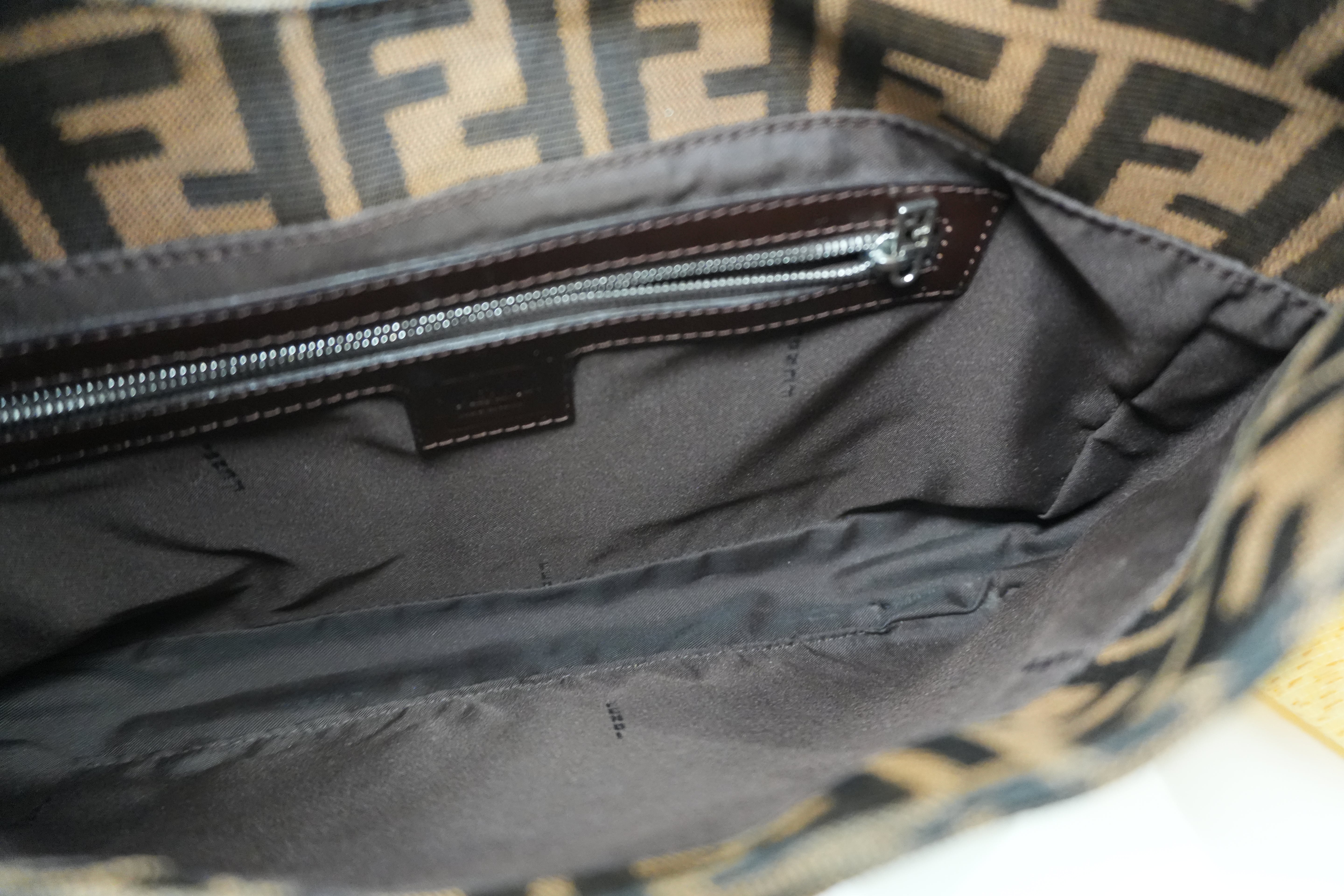 Pre-owned Fendi Zucca Shoulder Bag Brown