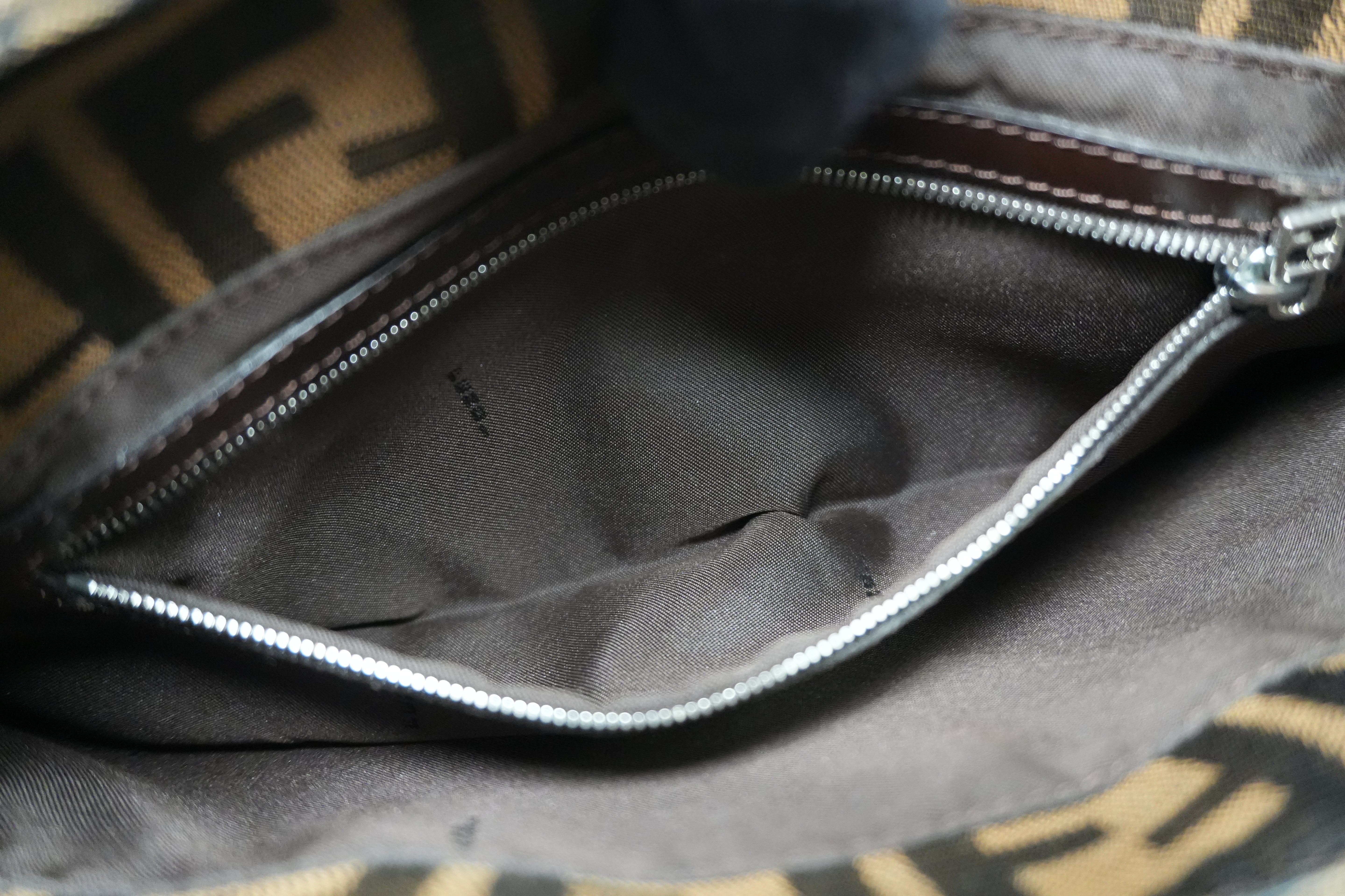 Pre-owned Fendi Zucca Shoulder Bag Brown