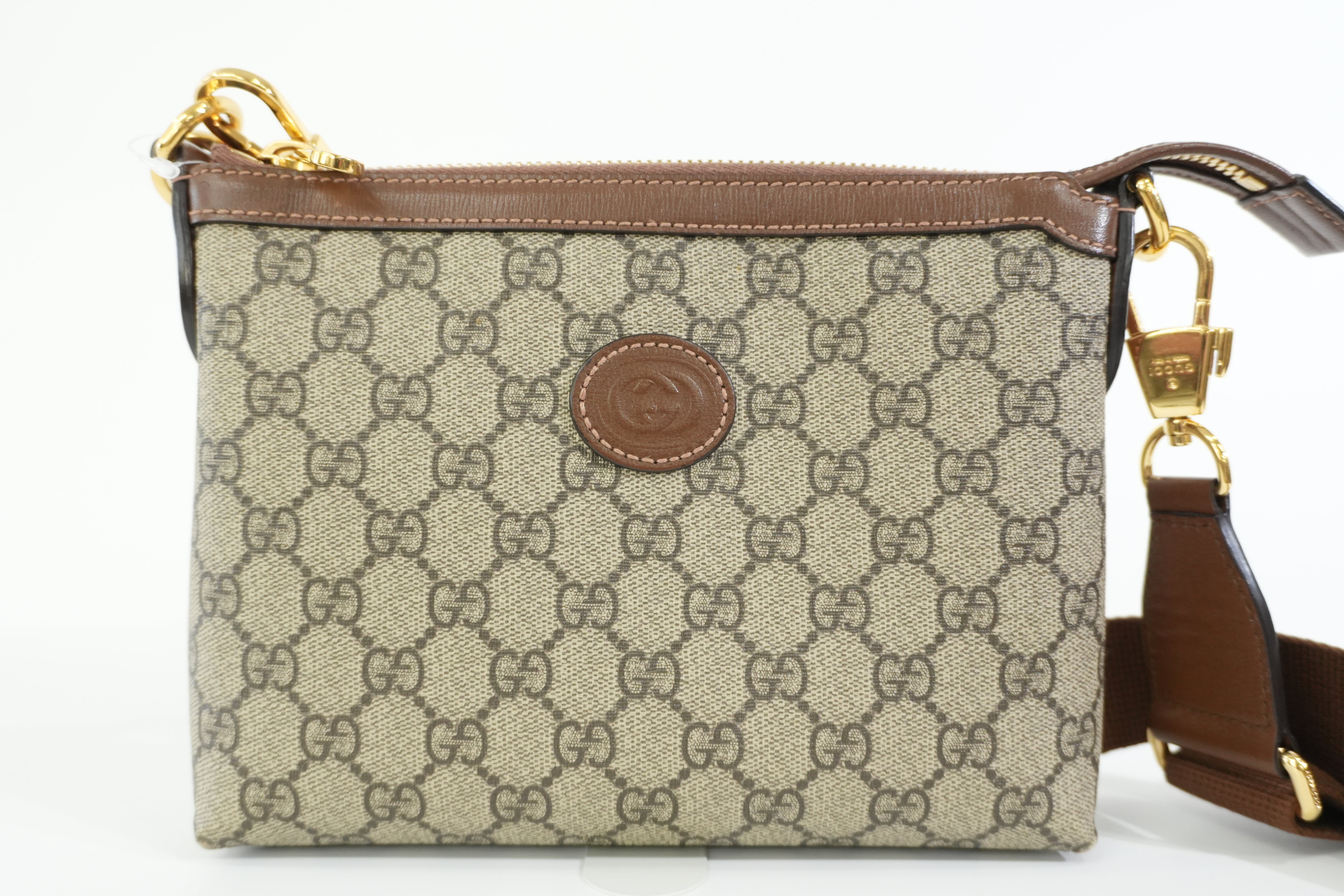 Pre-owned Gucci Interlocking G Patch Wristlet Messenger Bag Brown