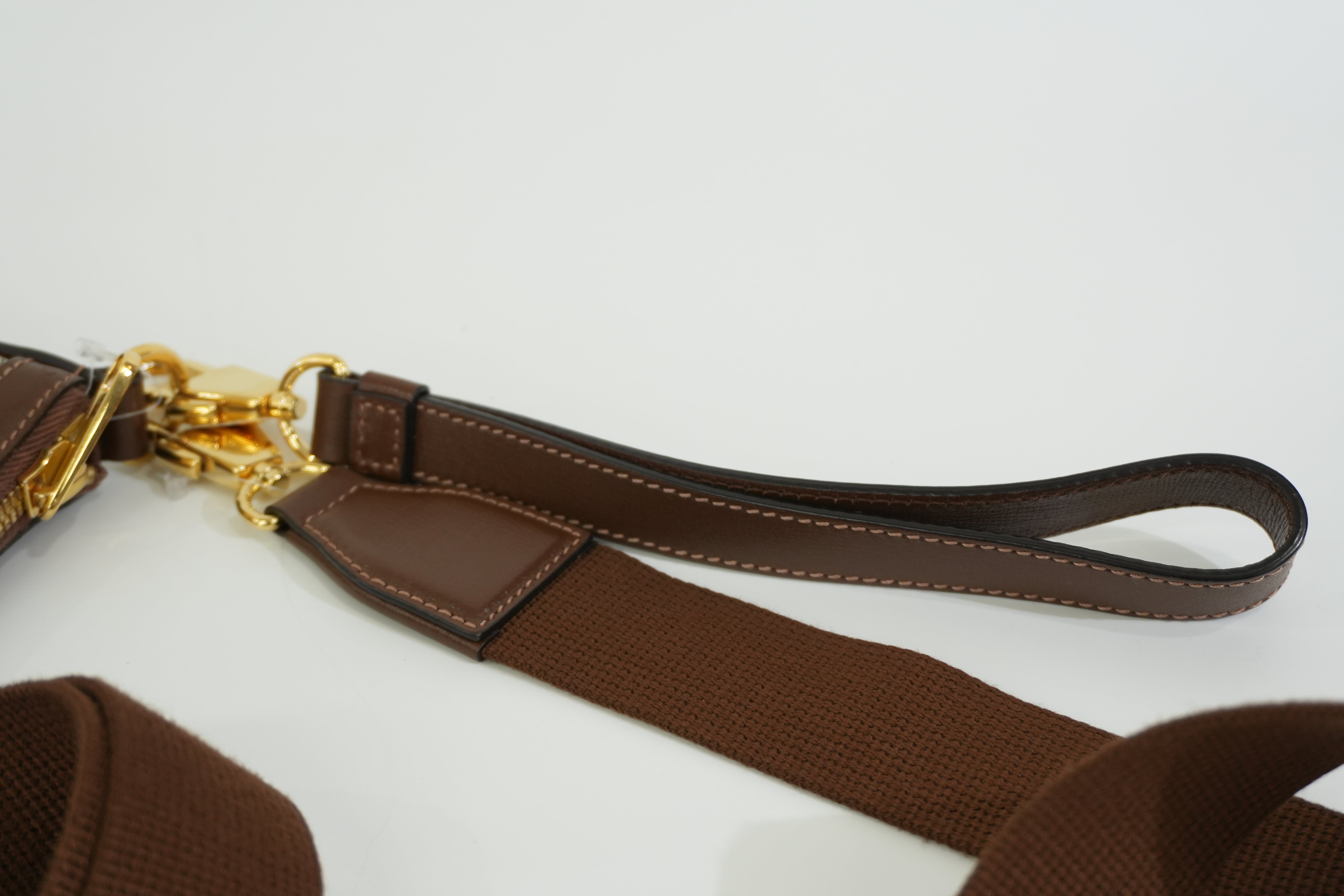 Pre-owned Gucci Interlocking G Patch Wristlet Messenger Bag Brown