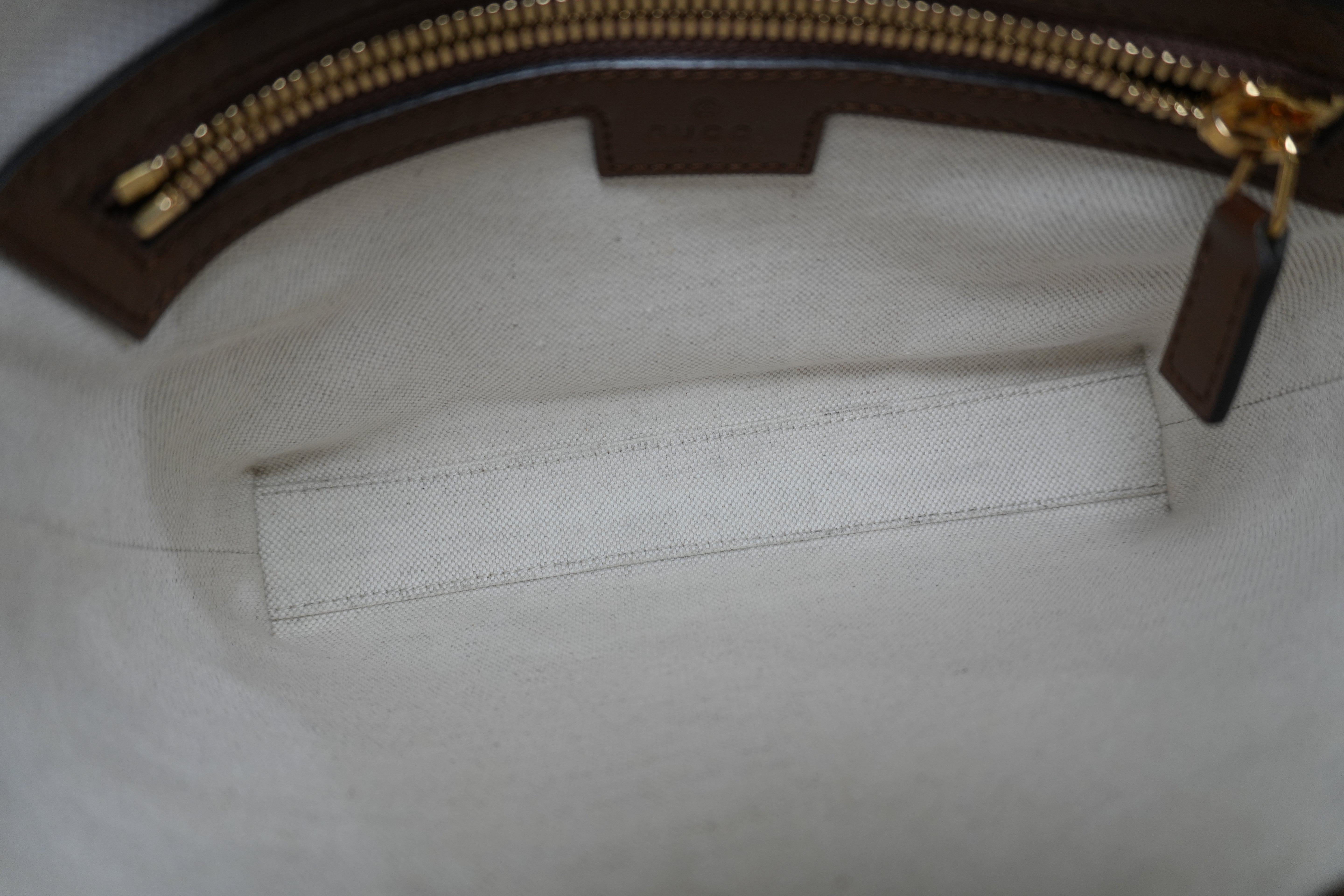 Pre-owned Gucci Interlocking G Patch Wristlet Messenger Bag Brown