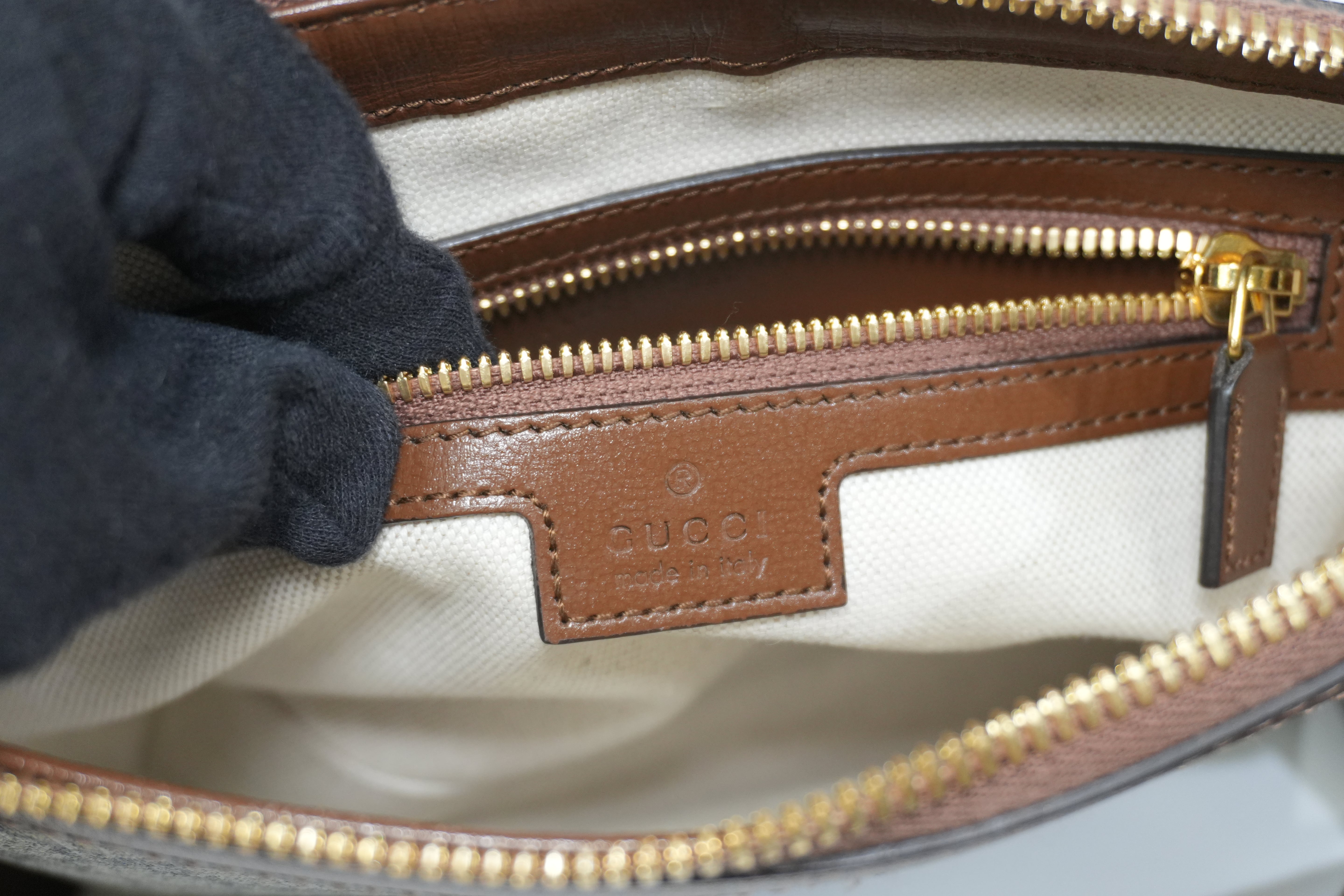 Pre-owned Gucci Interlocking G Patch Wristlet Messenger Bag Brown