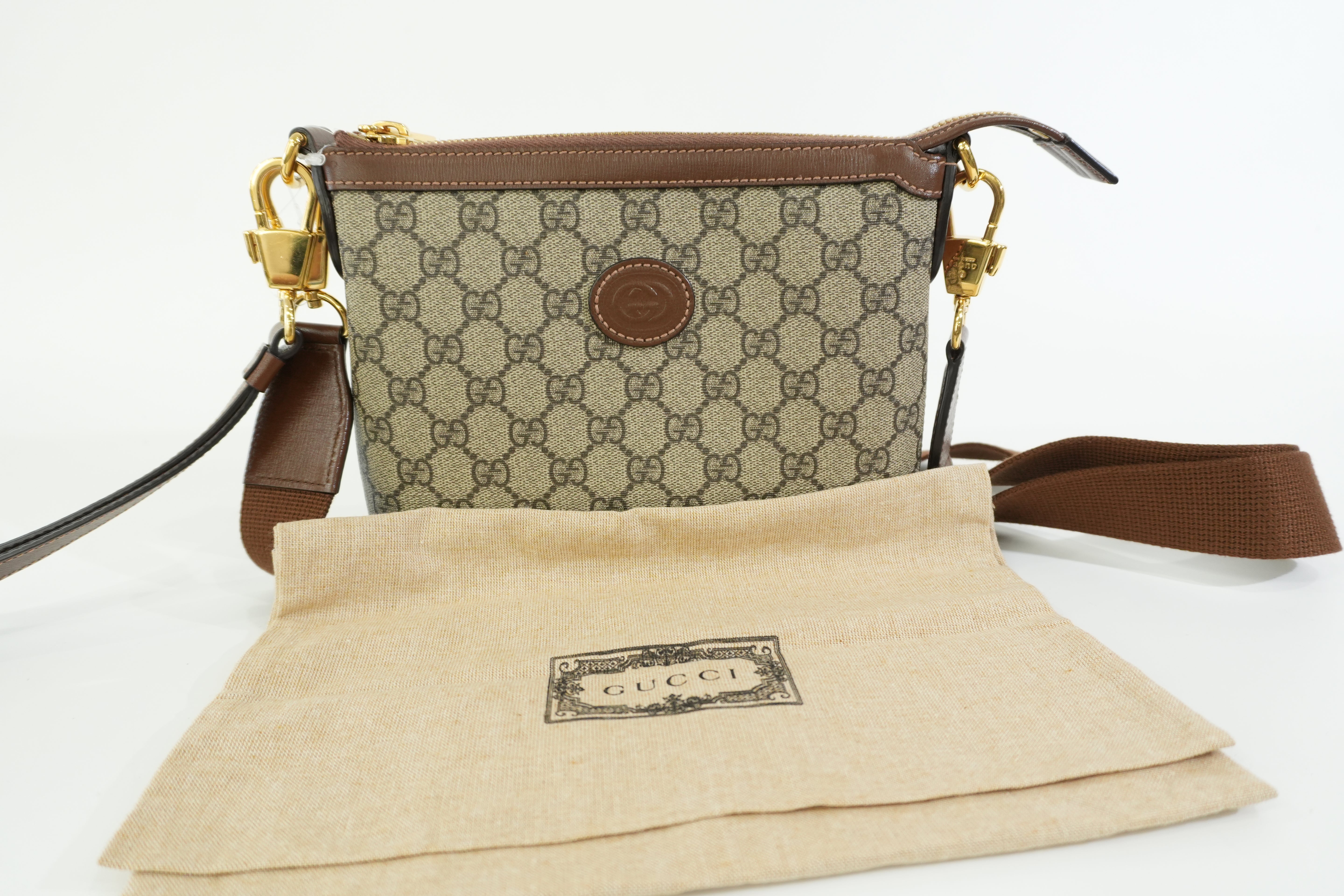 Pre-owned Gucci Interlocking G Patch Wristlet Messenger Bag Brown