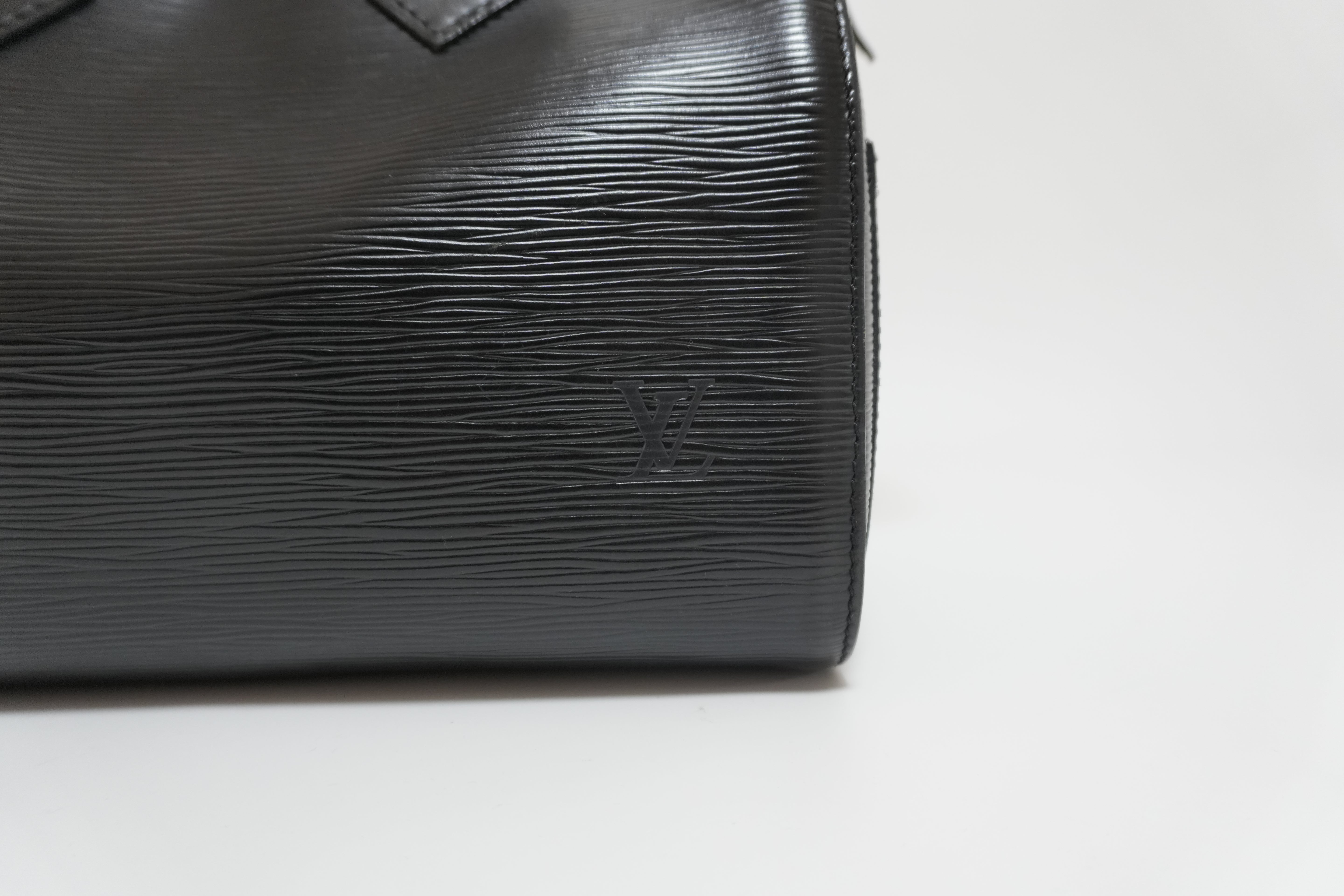 ルイヴィトン エピ スピーディ 25 ハンドバッグ ブラック 中古