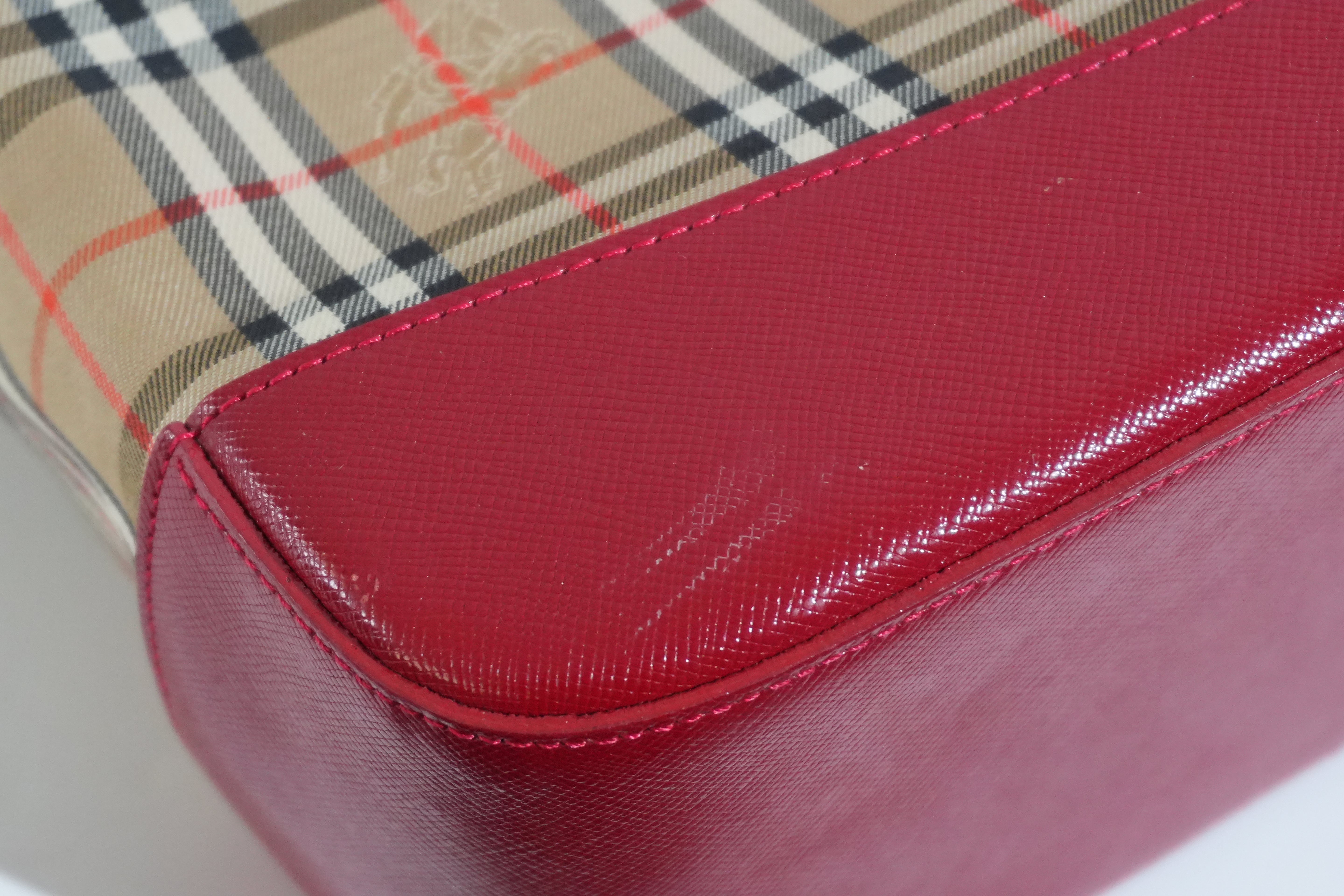 Pre-owned Burberry Haymarket Handbag Red and Brown