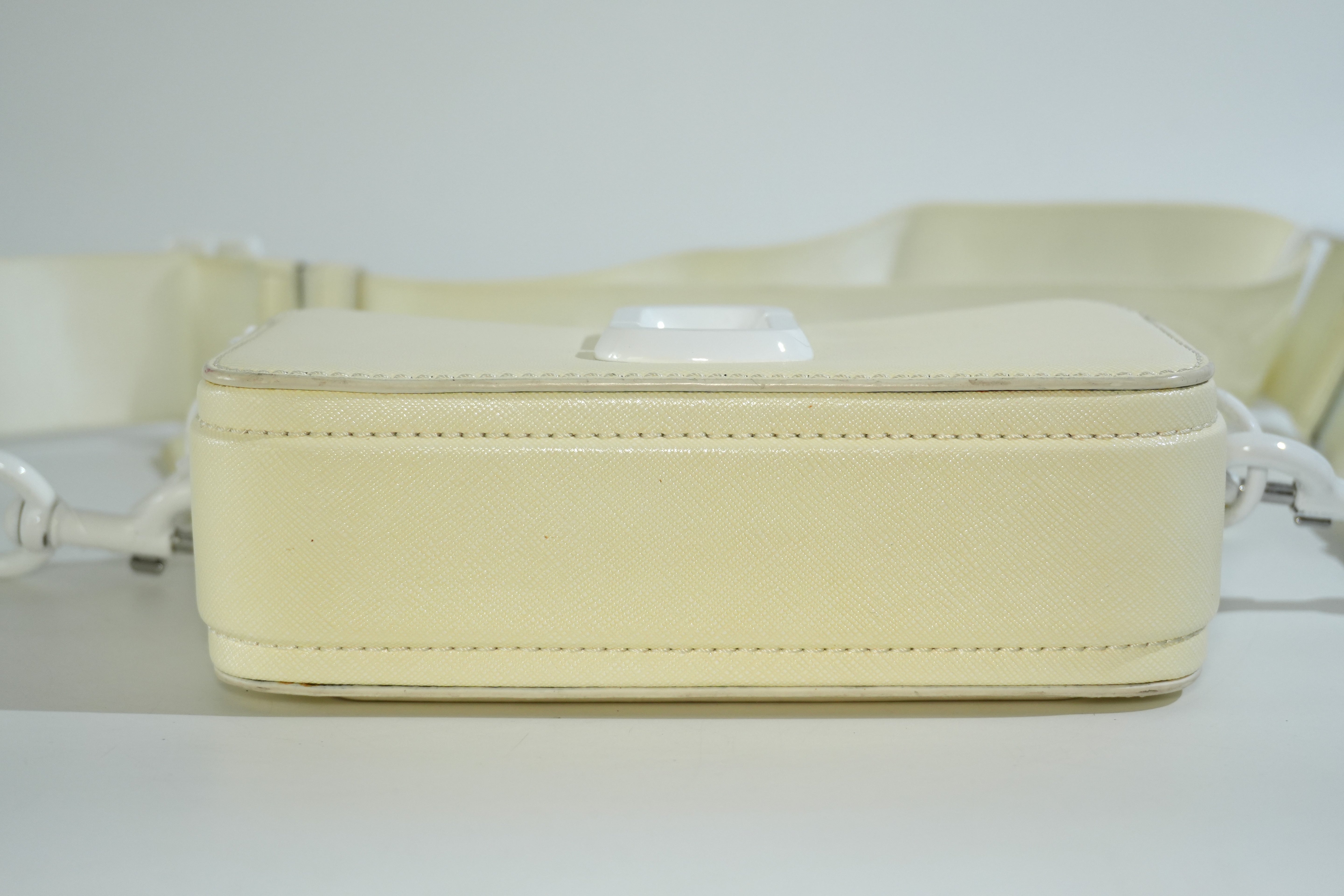 Pre-owned Marc Jacobs Snapchot Shoulder Bag White