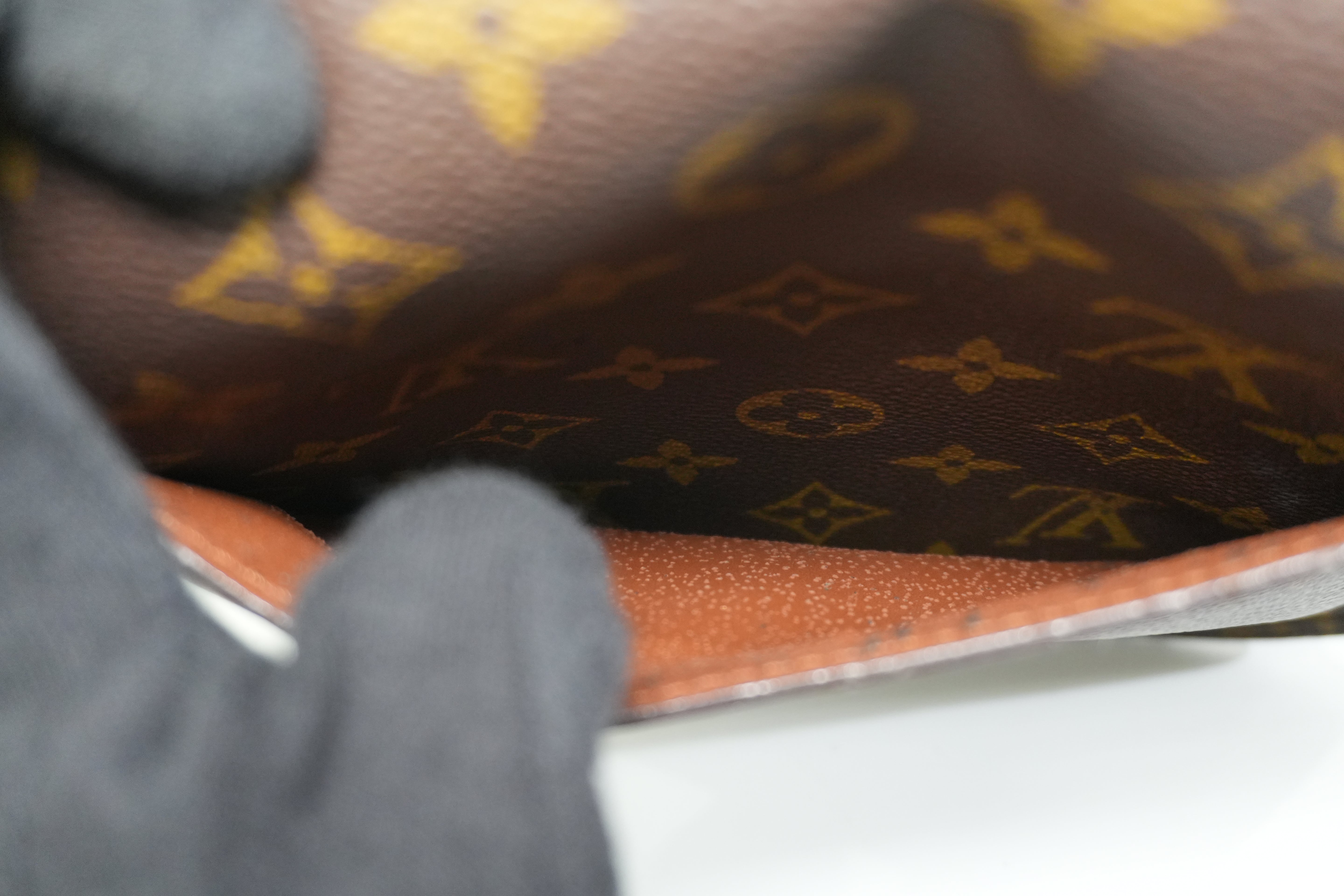 Pre-owned Louis Vuitton Monogram Saint Cloud MM Shoulder Bag