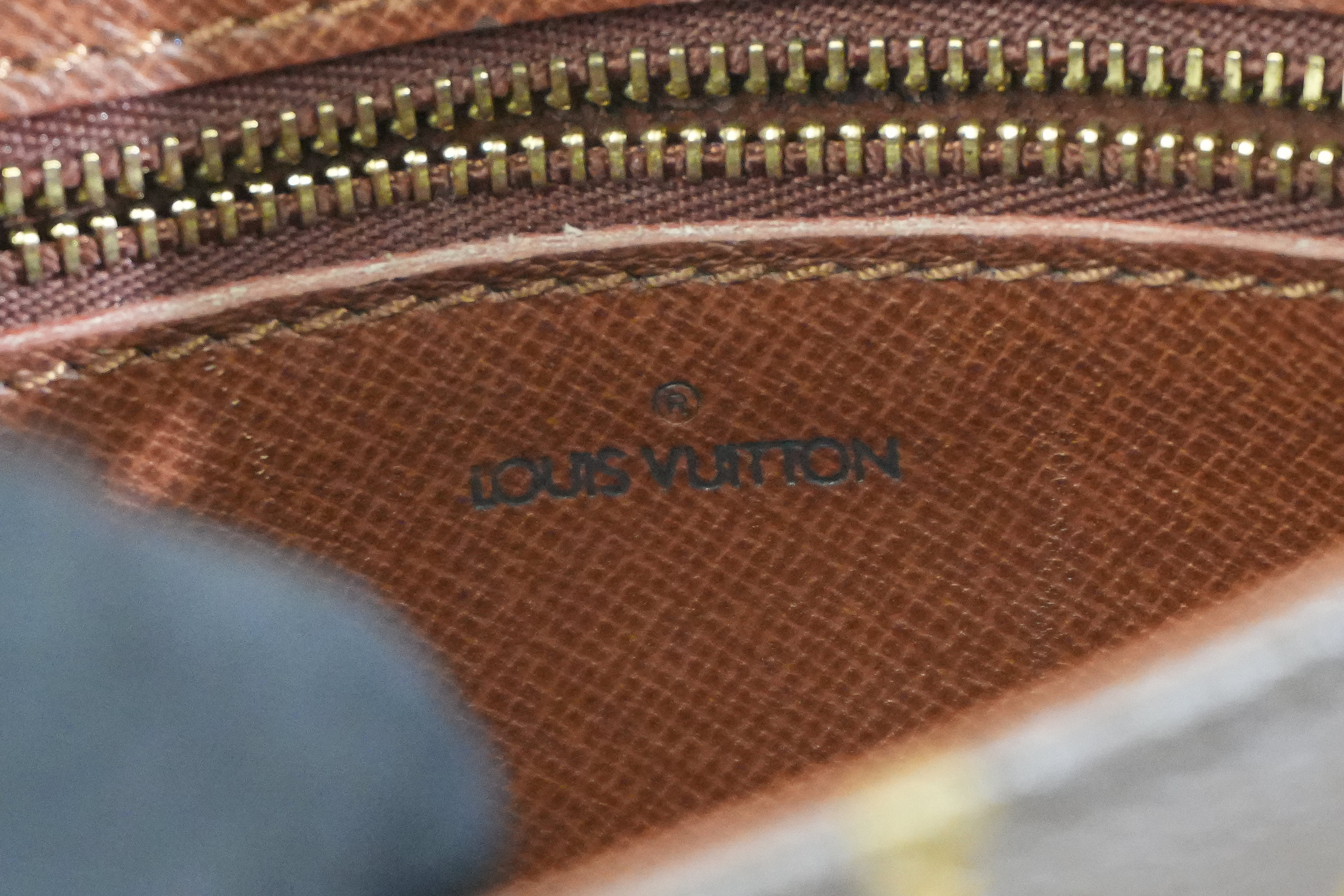 Pre-owned Louis Vuitton Monogram Saint Cloud MM Shoulder Bag