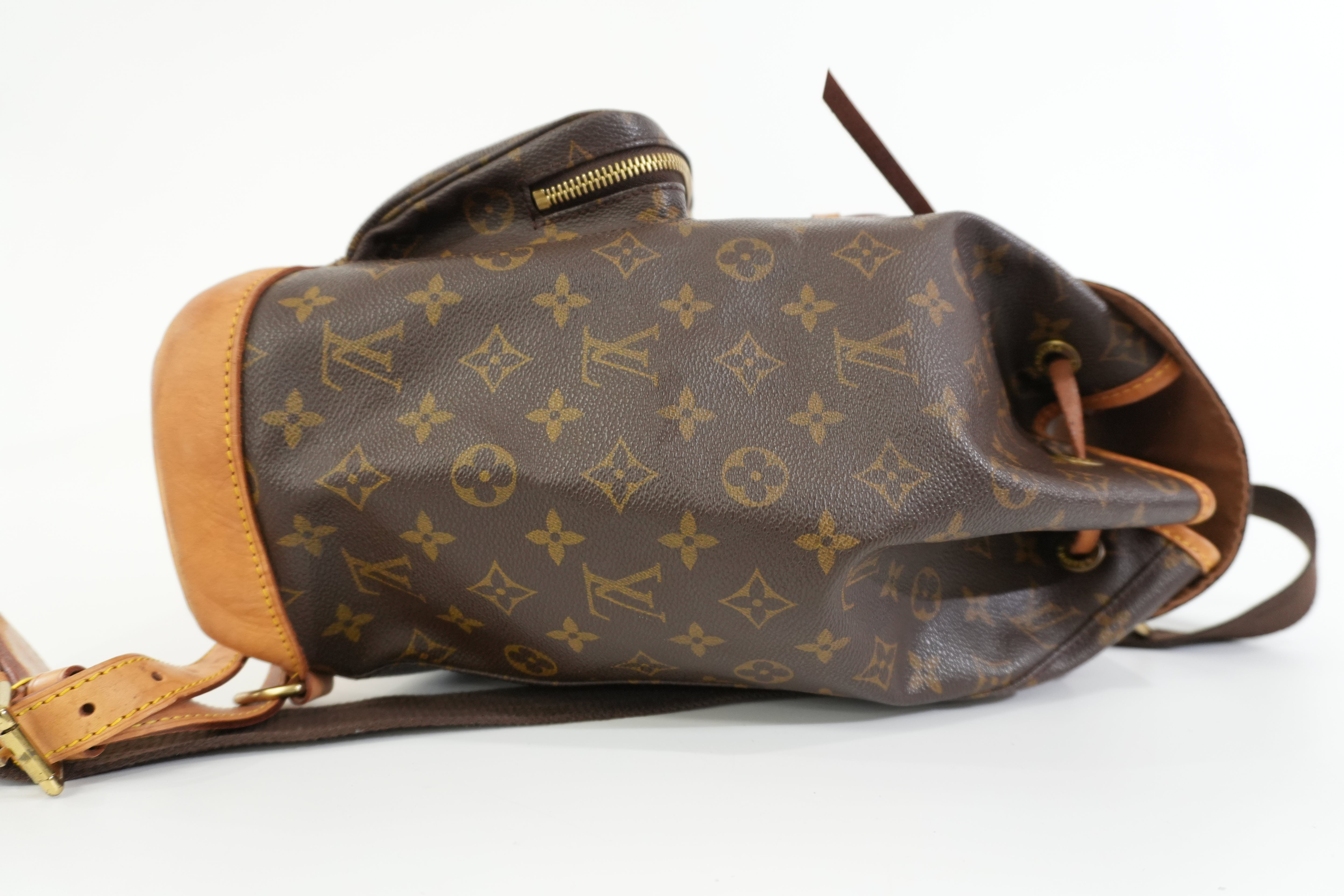 Pre-owned Louis Vuitton Monogram Montsouris GM Backpack