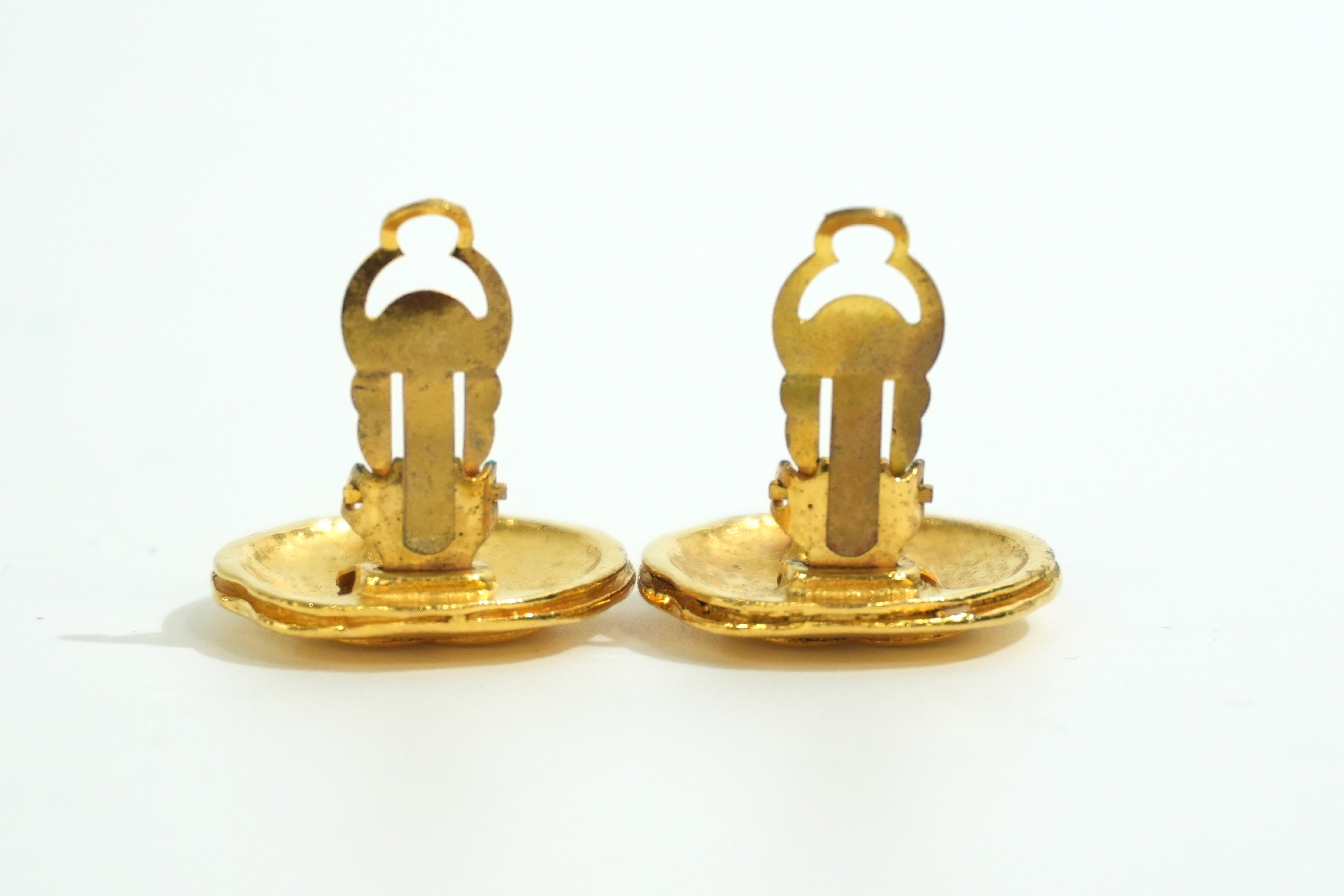 Pre-owned Chanel Steel Fashion Clip on Earrings Gold