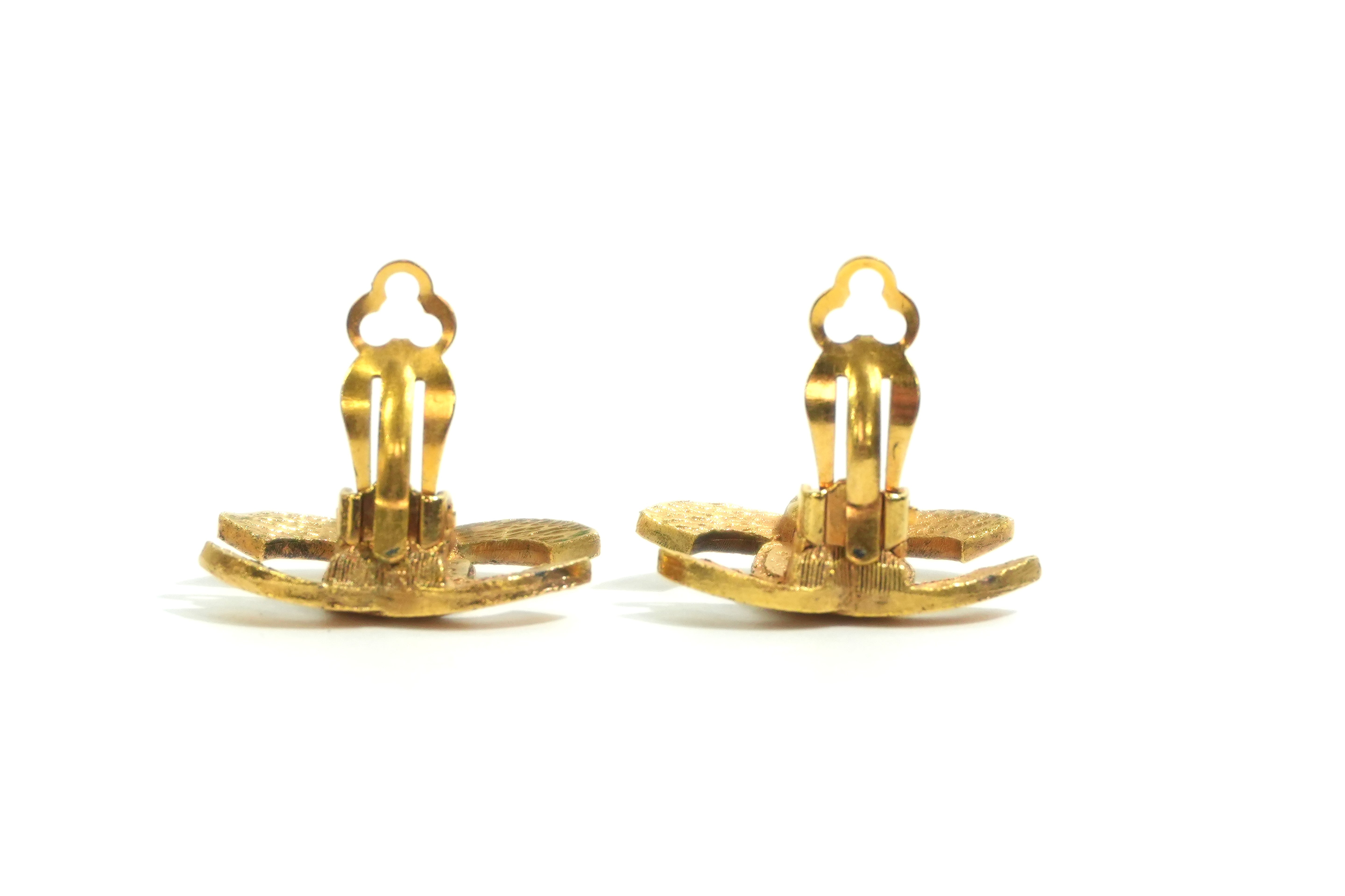 Pre-owned Chanel Steel Fashion Clip on CC Earrings Gold