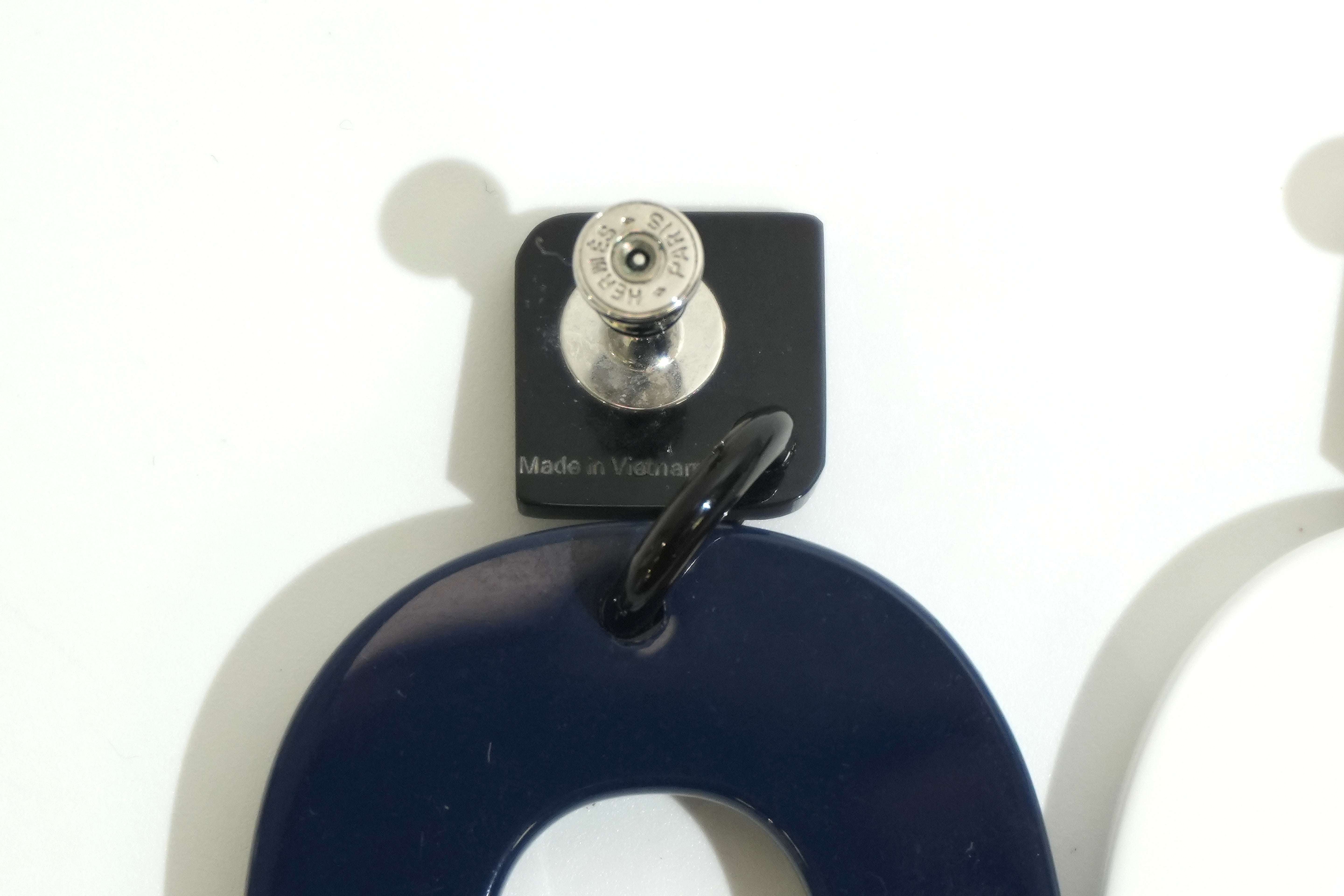 Pre-owned Hermes Resin Earrings Navy Blue