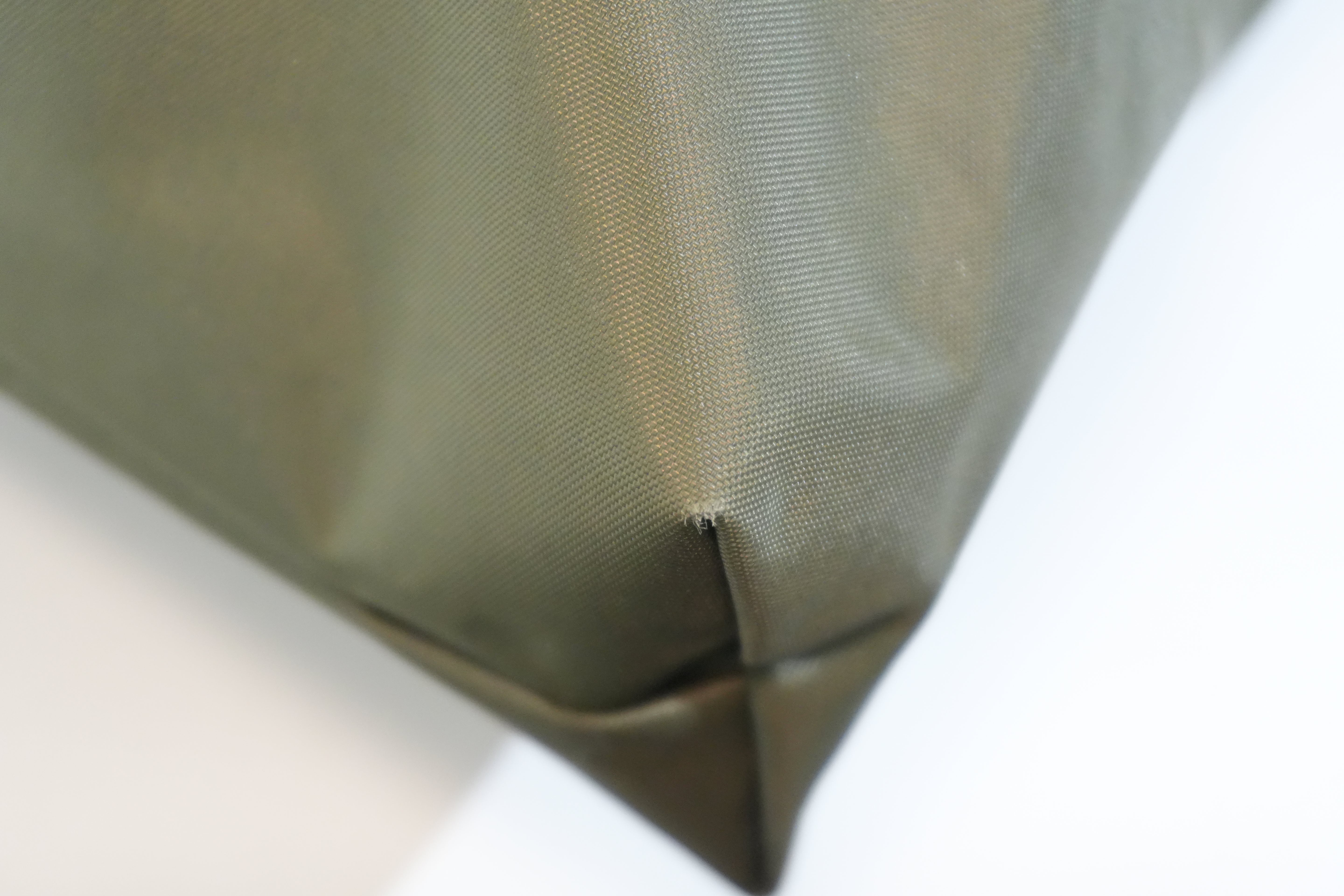 Pre-owned Longchamp Handbag Green