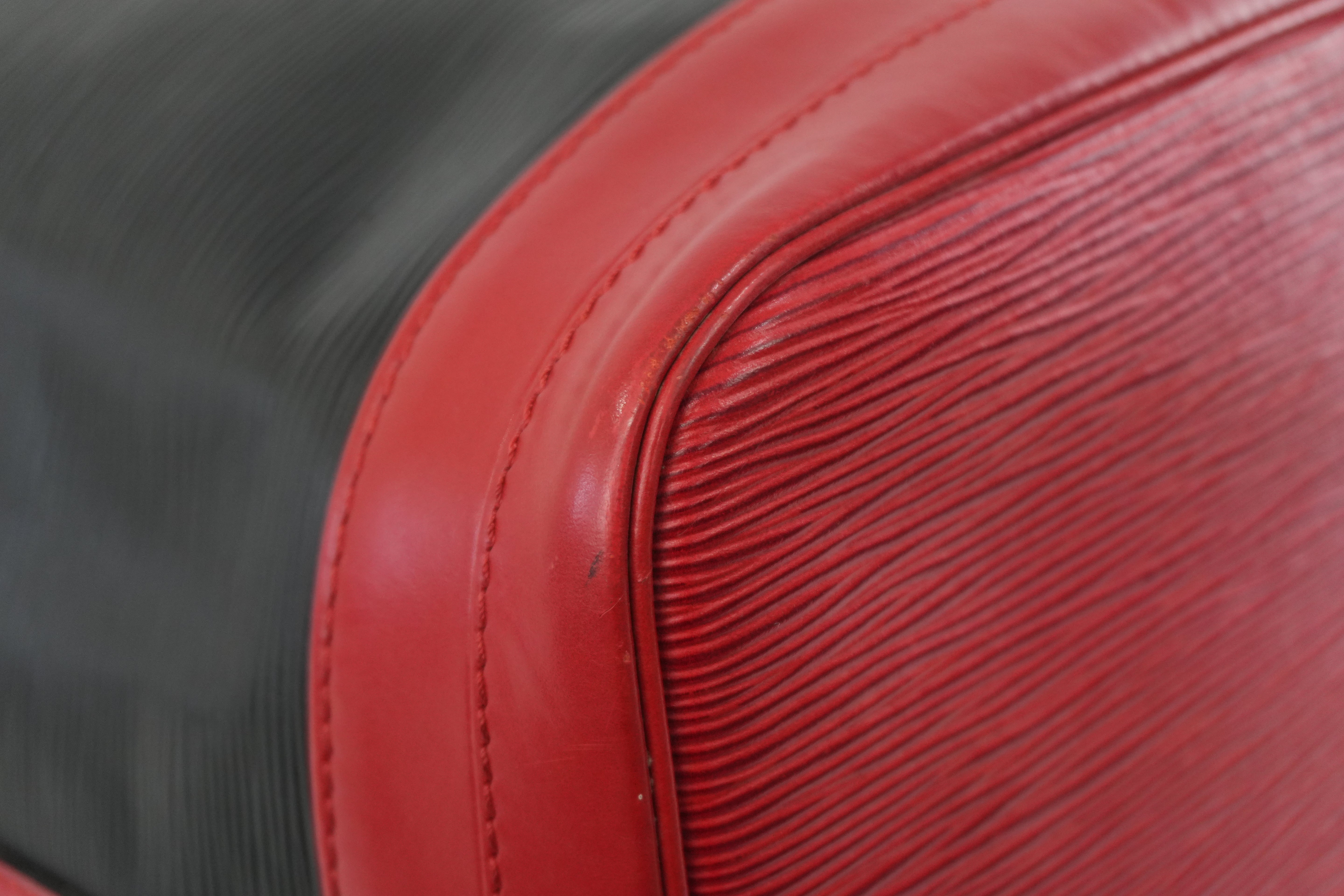Louis Vuitton Noe GM Bucket Bag Epi Black and Red Used