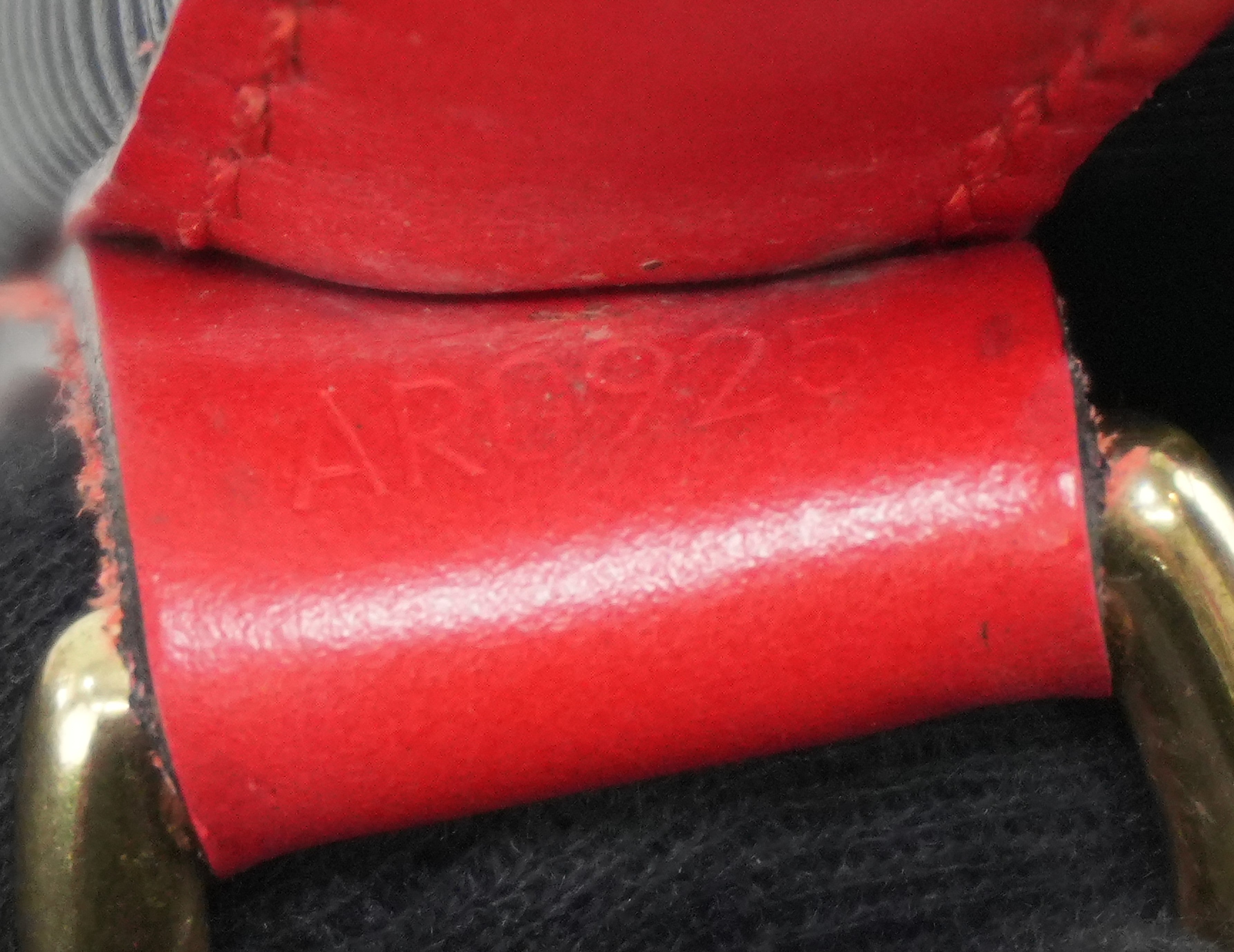 Louis Vuitton Noe GM Bucket Bag Epi Black and Red Used