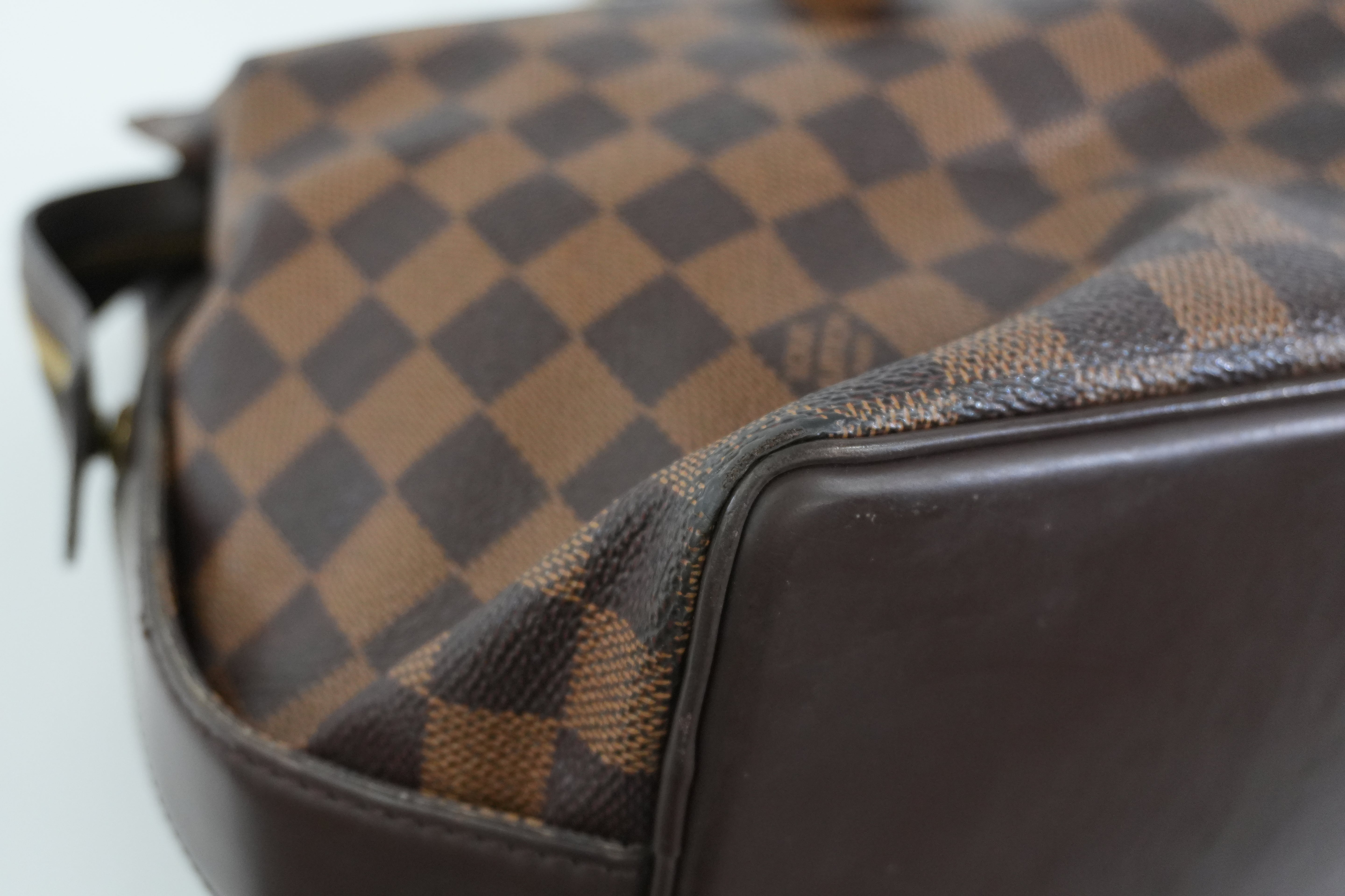 Pre-Owned Louis Vuitton Damier Ebene Chelsea Tote Bag