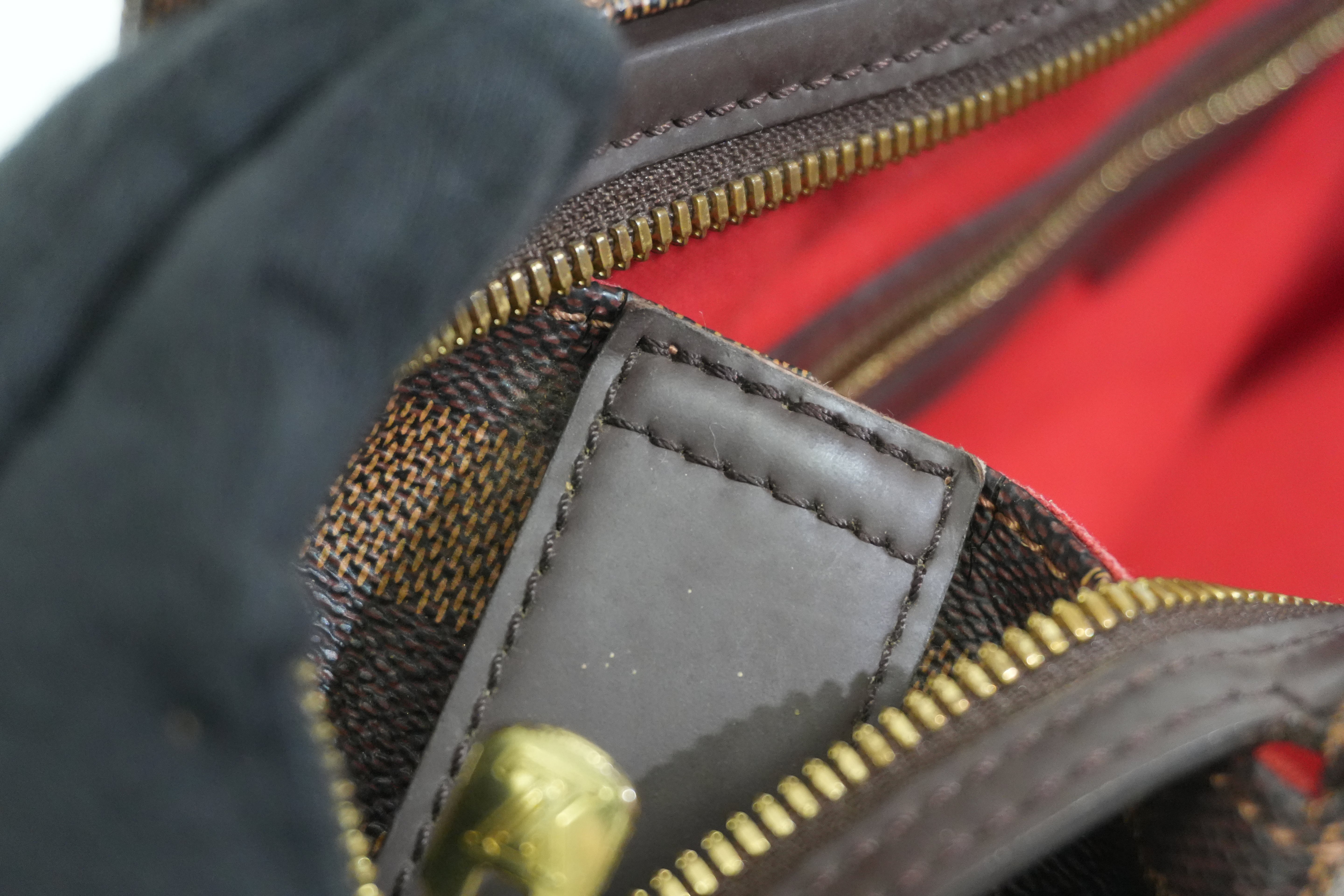 Pre-Owned Louis Vuitton Damier Ebene Chelsea Tote Bag