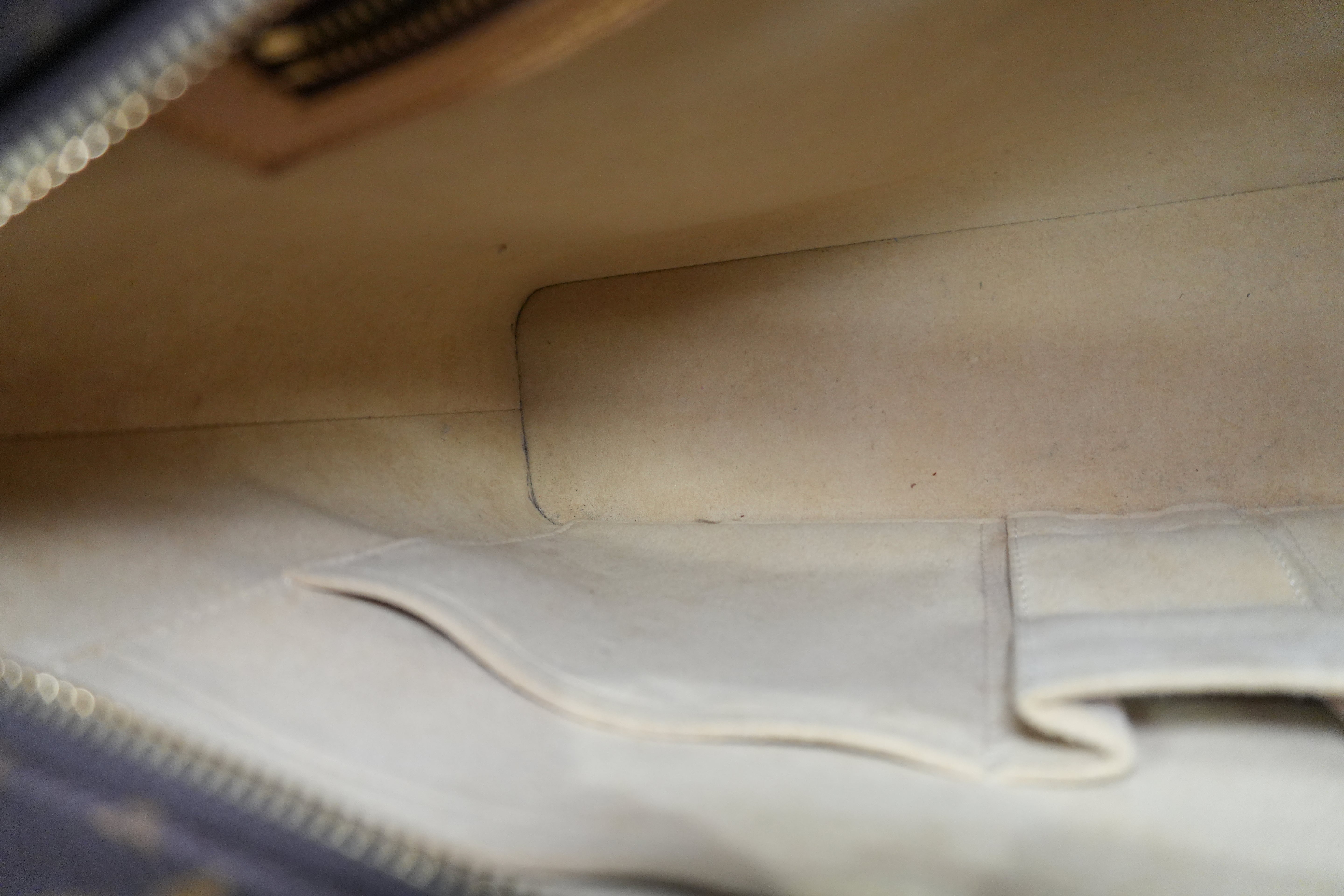 Louis Vuitton Luco Shoulder Tote Bag Used