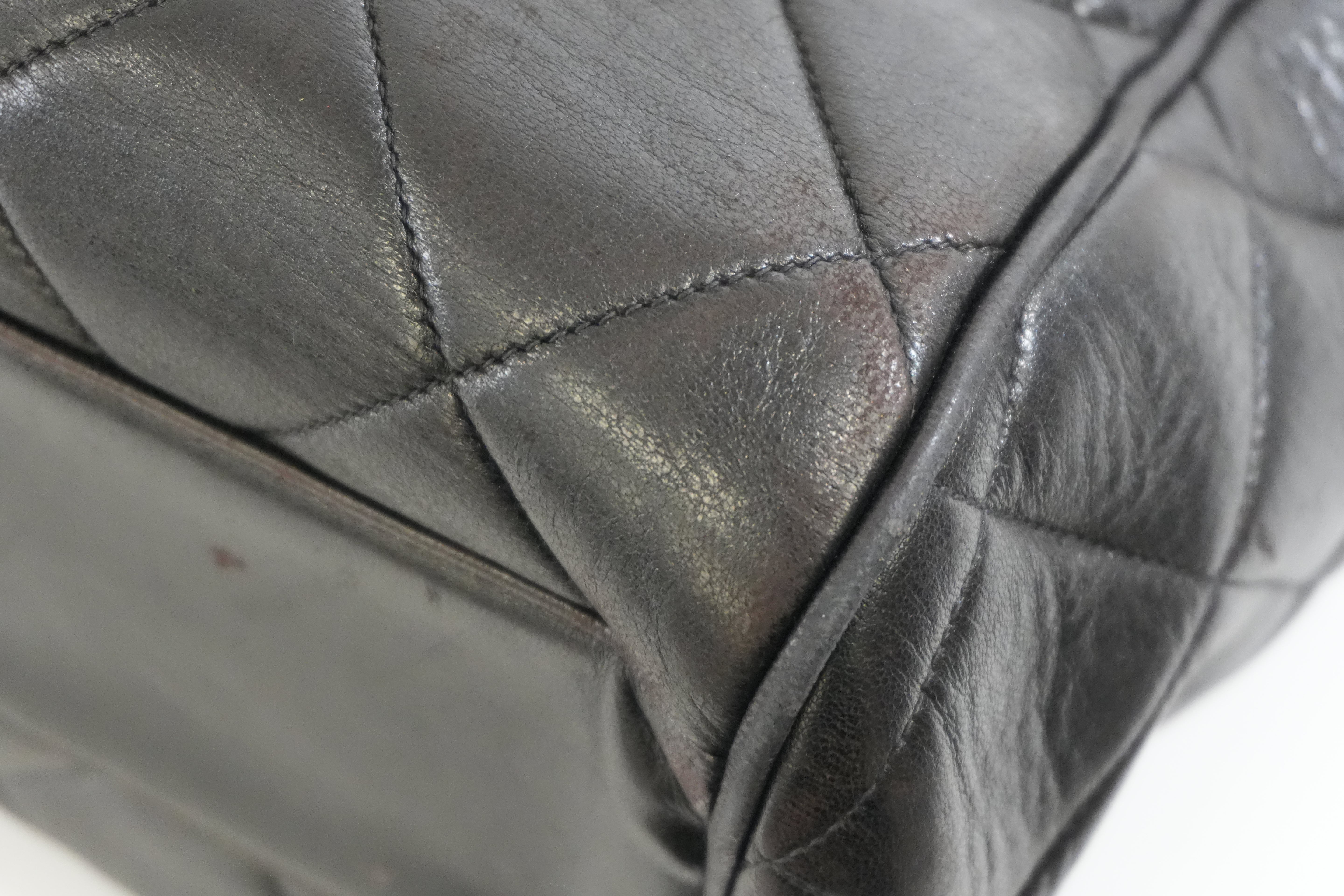 Pre-owned Chanel Lambskin Leather Quilted Chain Tote Bag Black