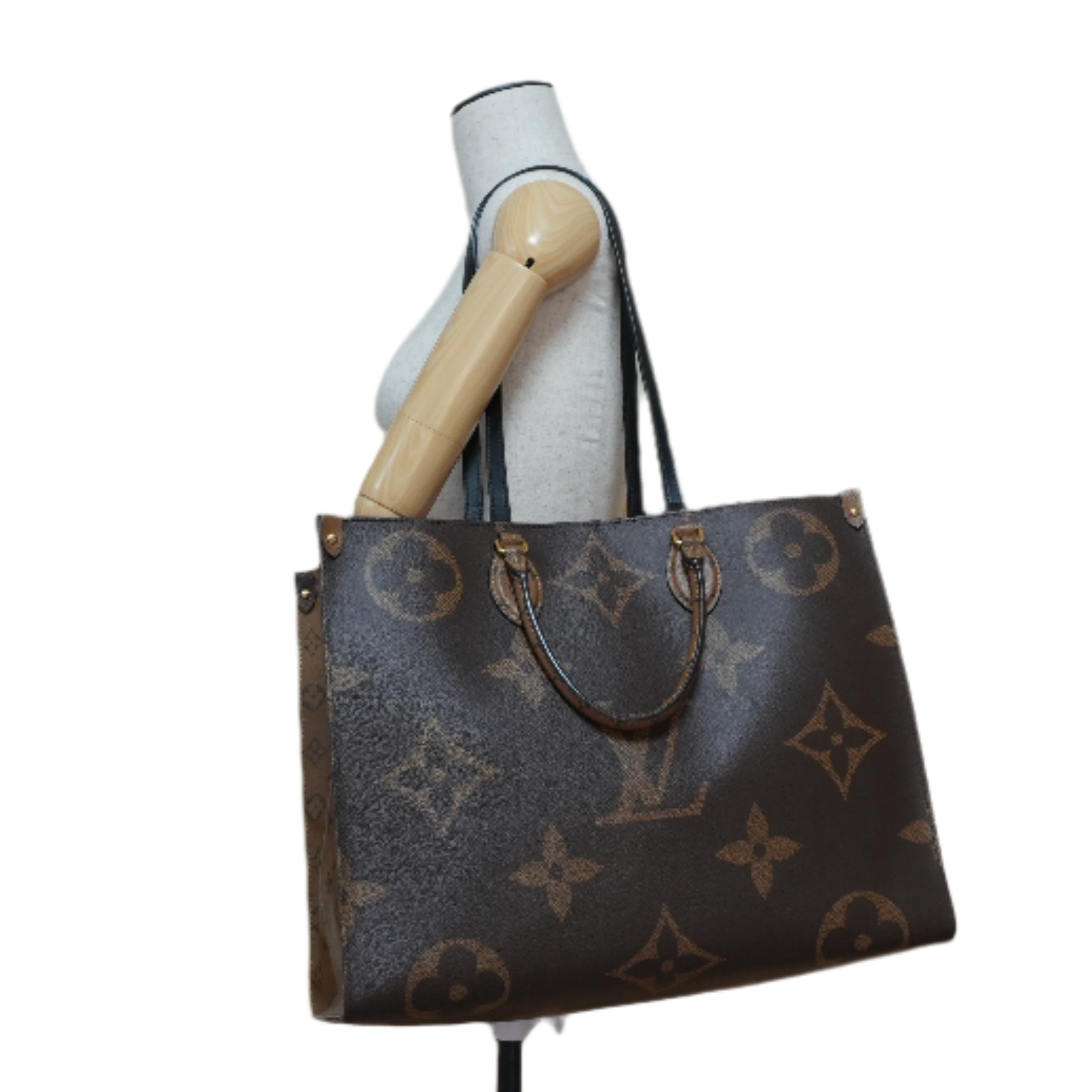 Louis Vuitton Reverse Giant On the Go GM Tote Bag Used