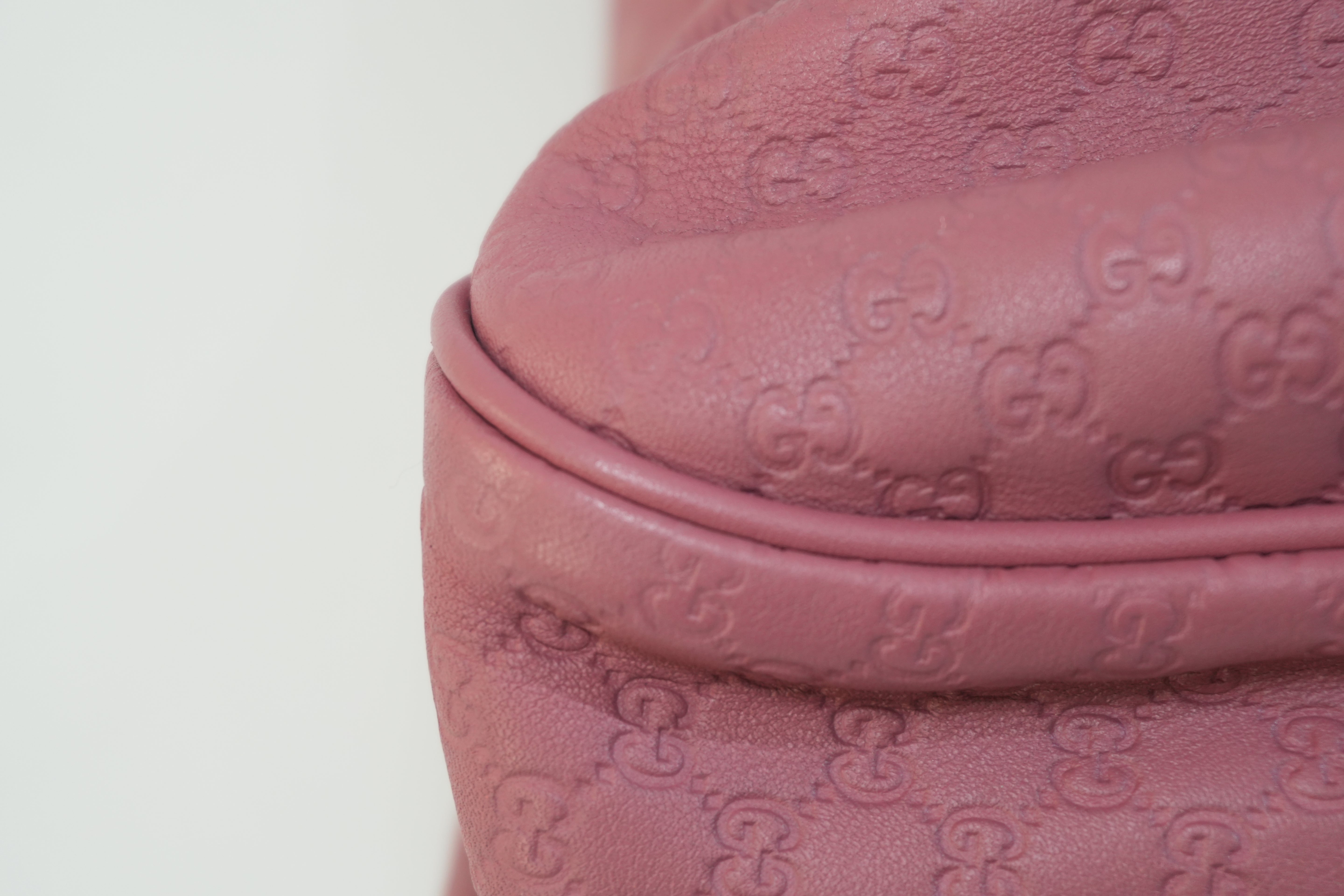 Pre-owned Gucci Microguccisima Shoulder Bag Pink