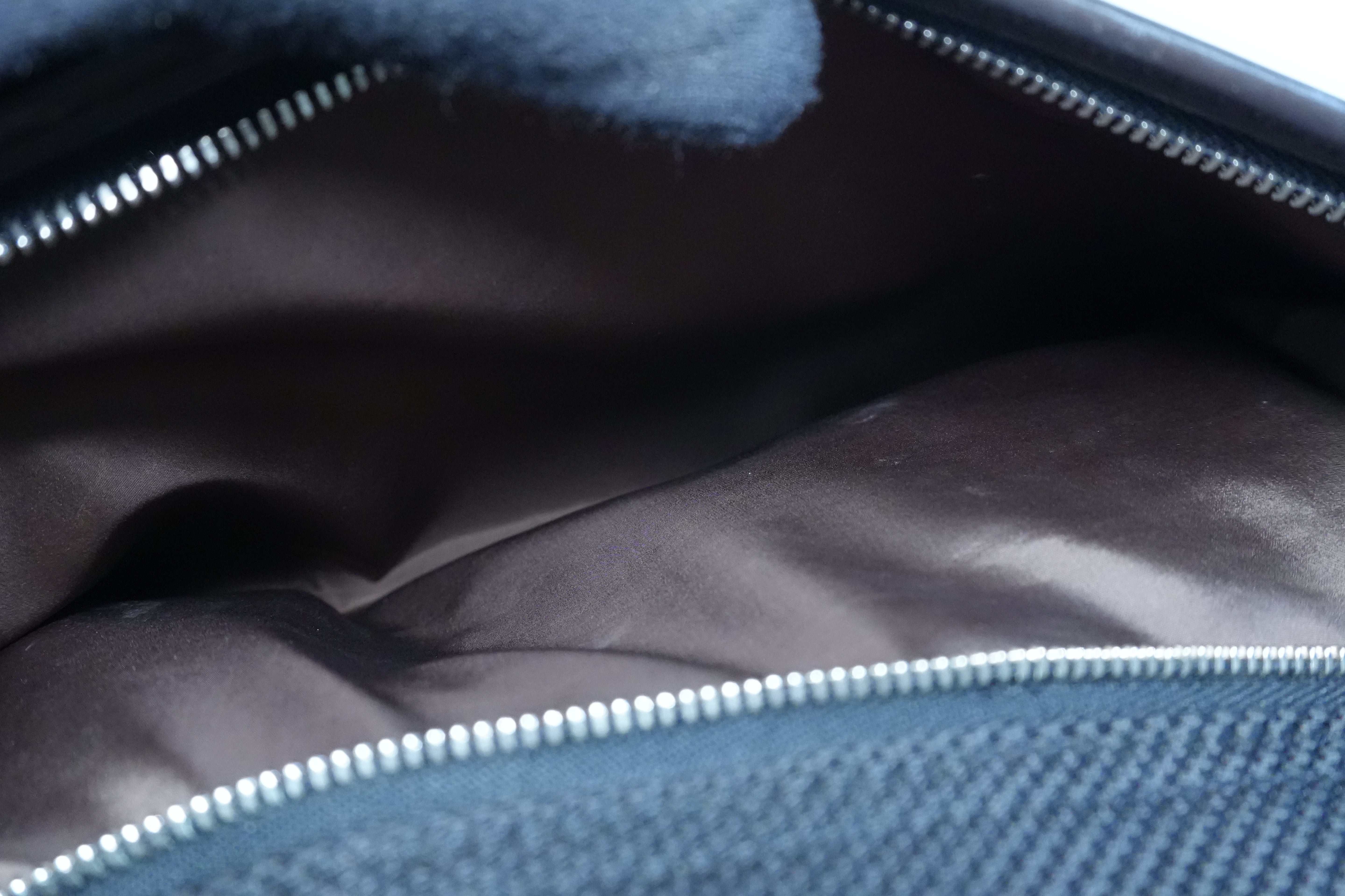 Pre-owned Louis Vuitton Canvas Shoulder Bag Black