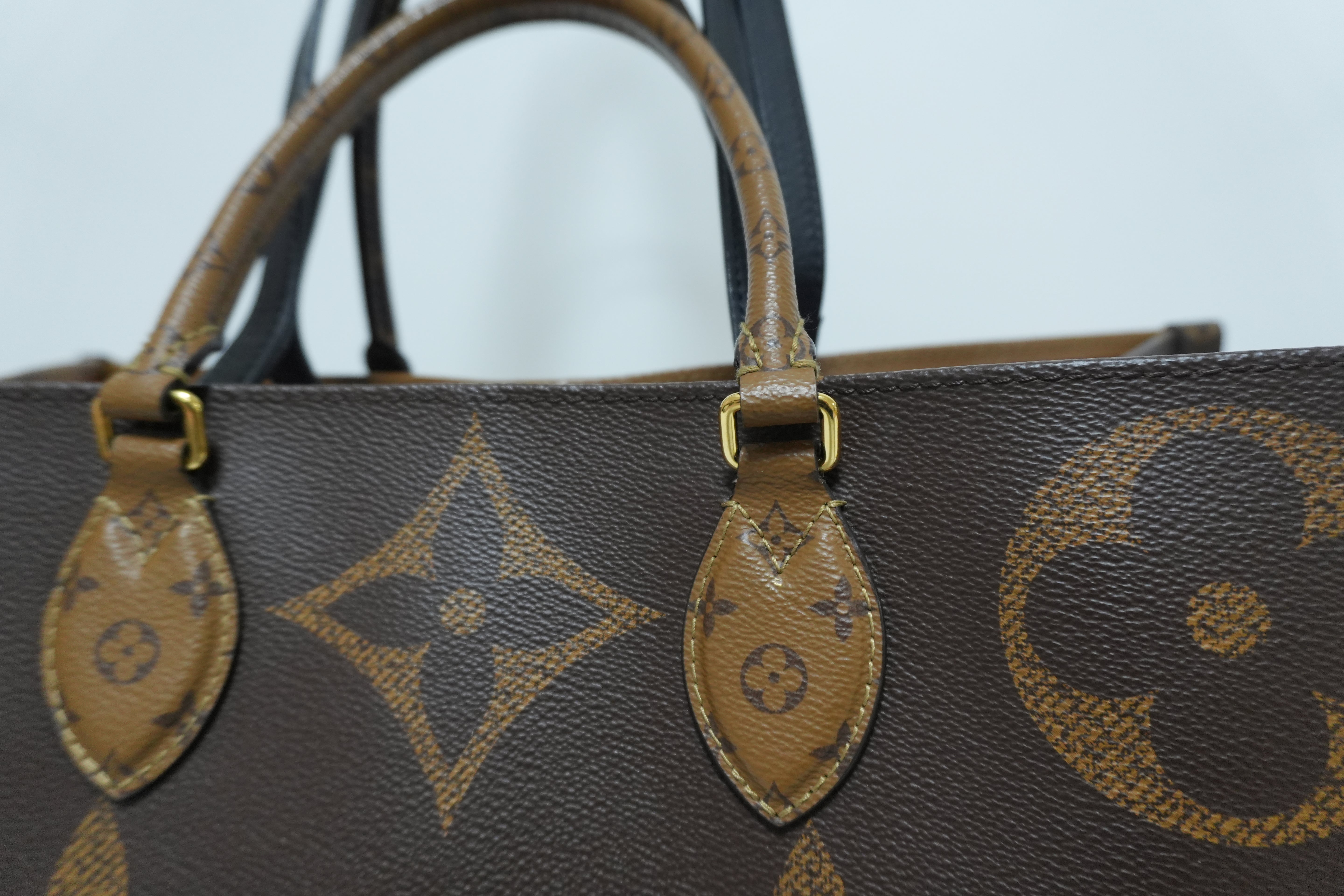 Louis Vuitton Reverse Giant On the Go GM Tote Bag Used