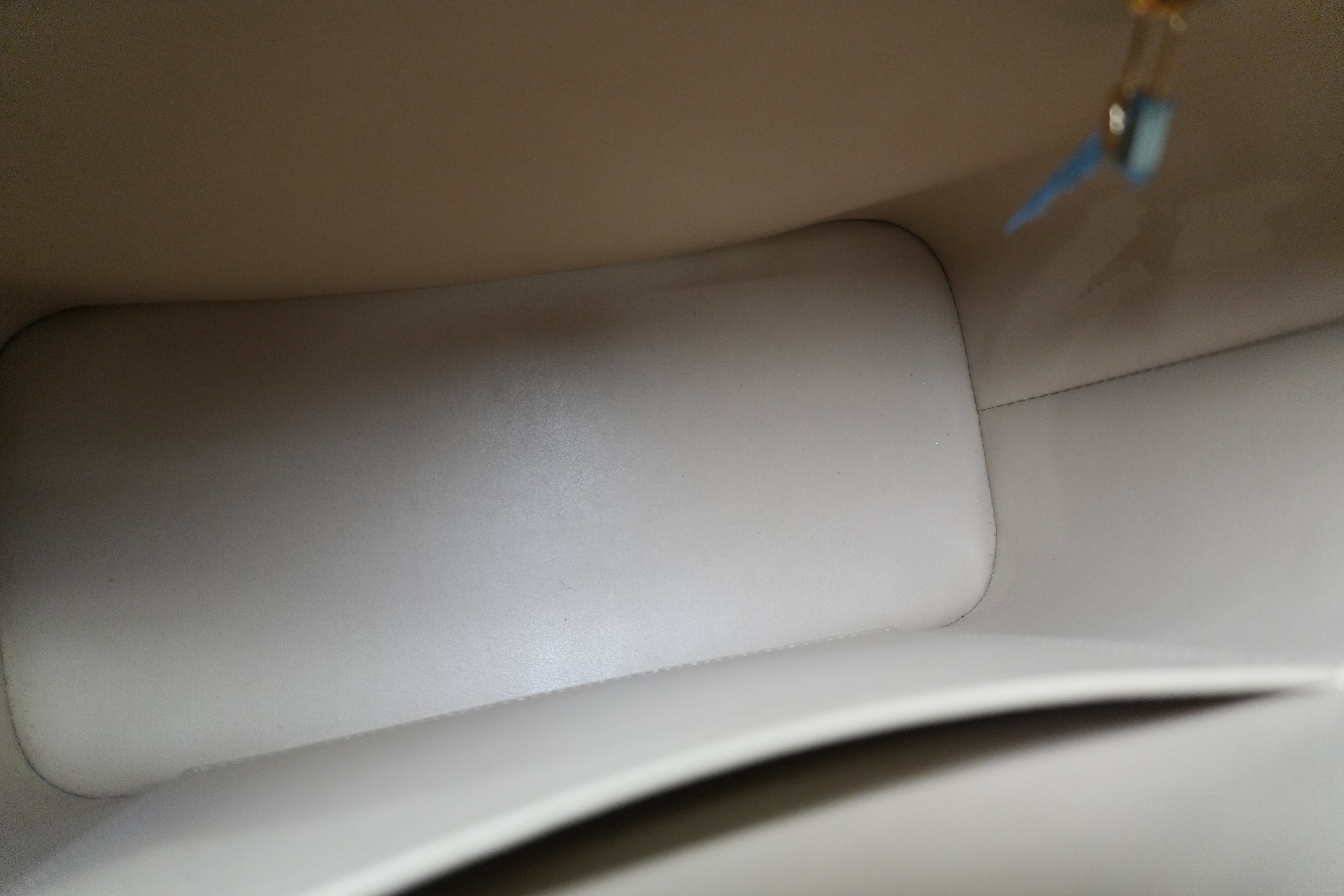 Louis Vuitton Houston Vernis Handbag Used