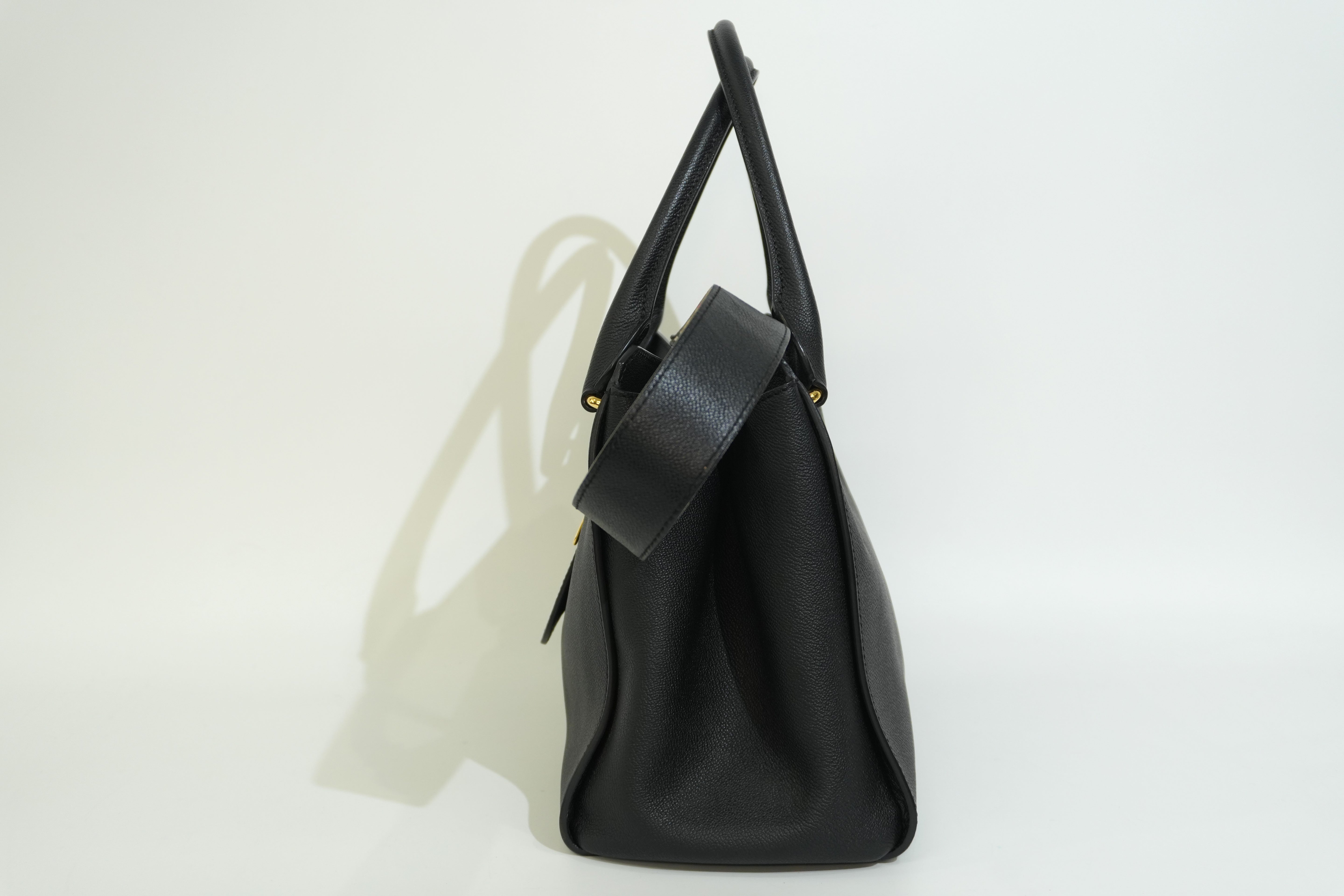 Pre-owned Burberry Calfskin Leather Two Way Shoulder Bag Black
