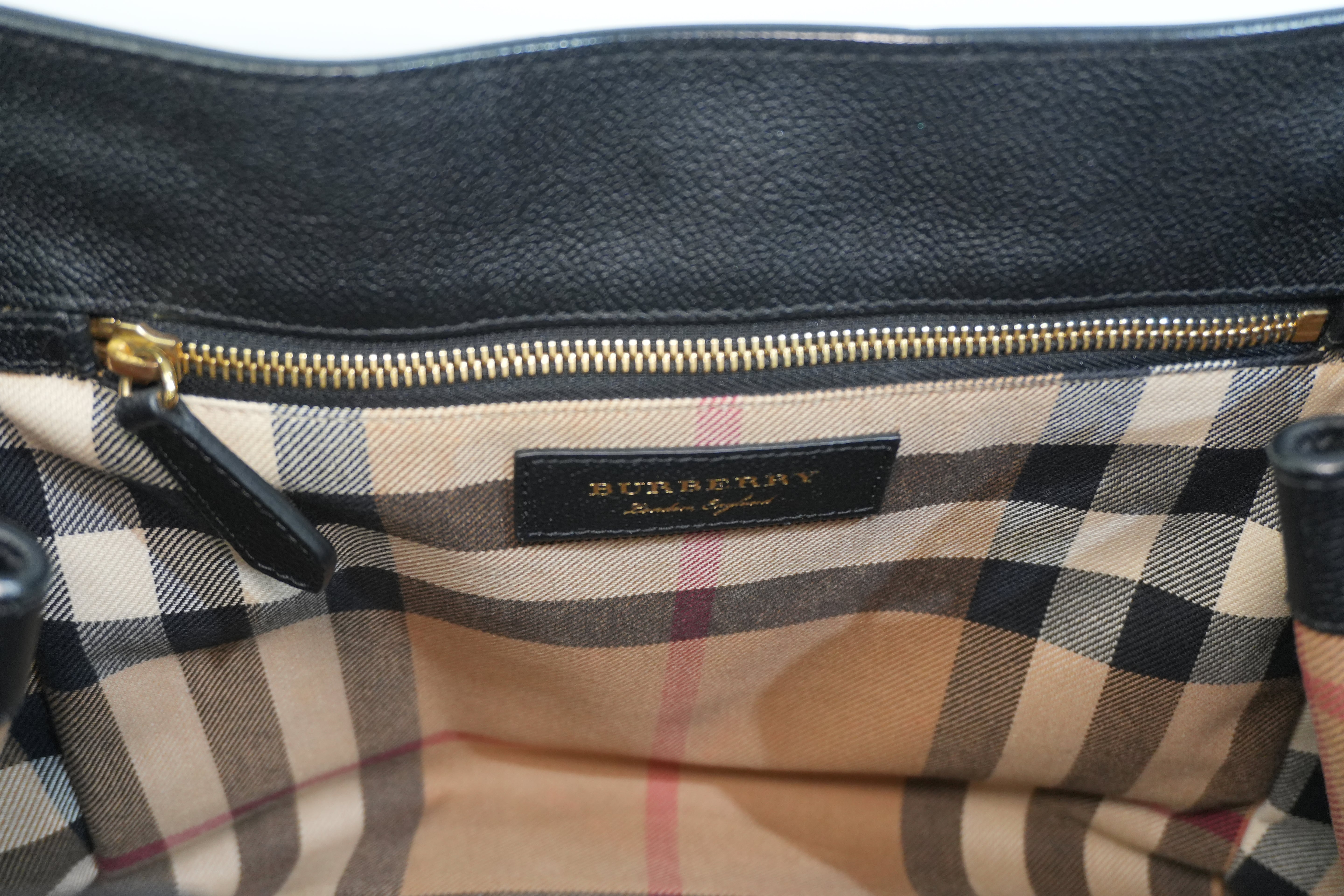 Pre-owned Burberry Calfskin Leather Two Way Shoulder Bag Black
