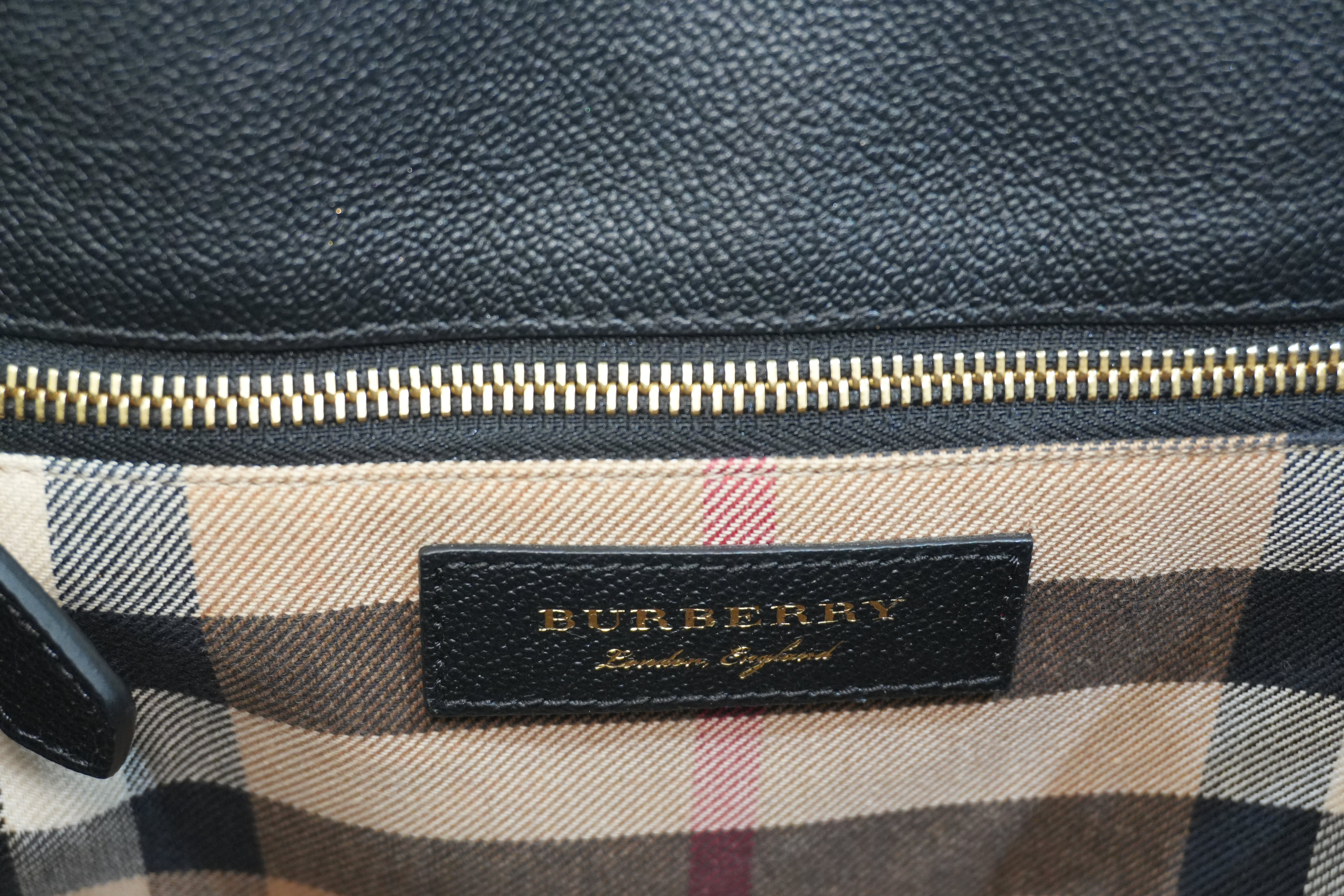 Pre-owned Burberry Calfskin Leather Two Way Shoulder Bag Black