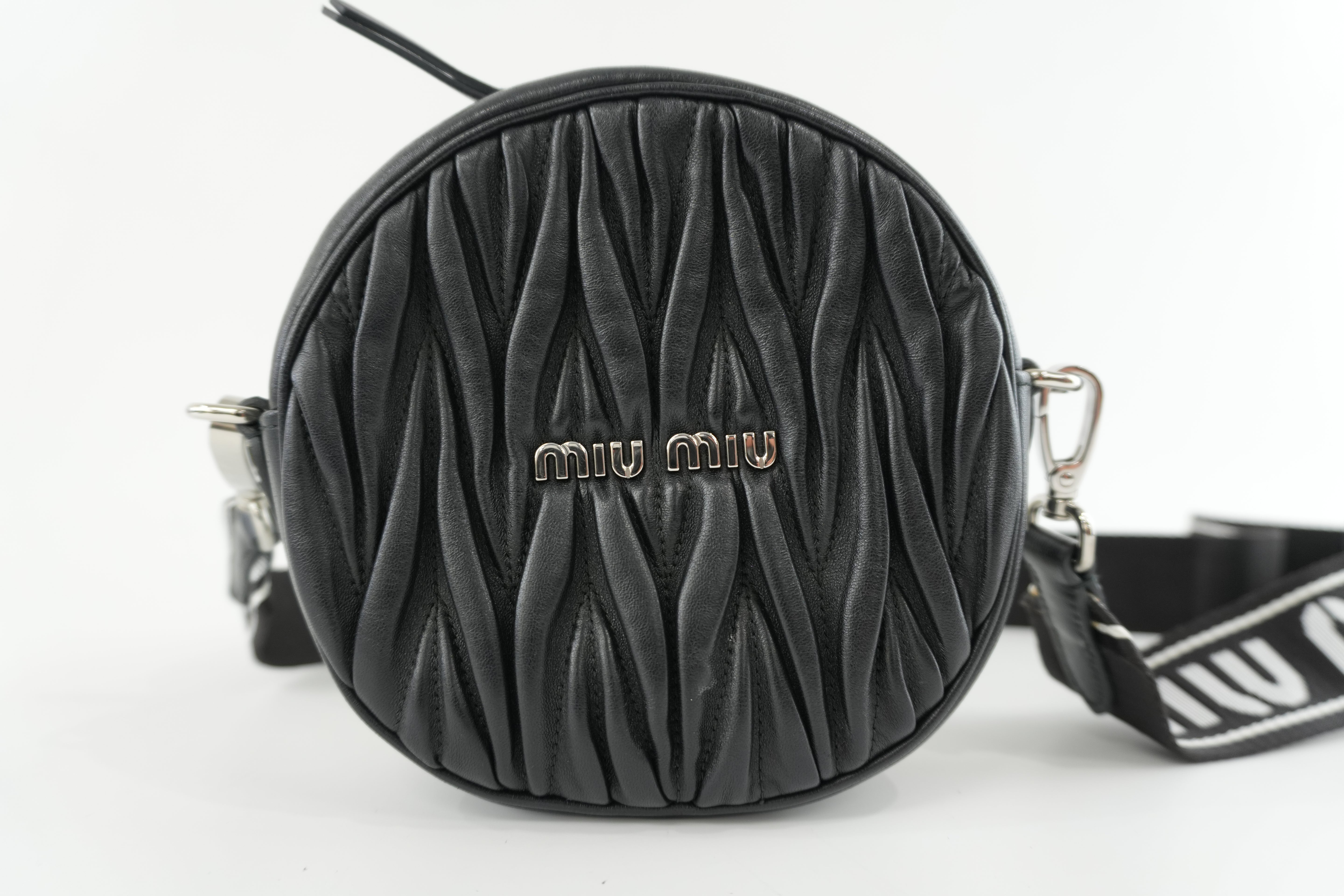 Miumiu Round Crossbody Leather Black Used
