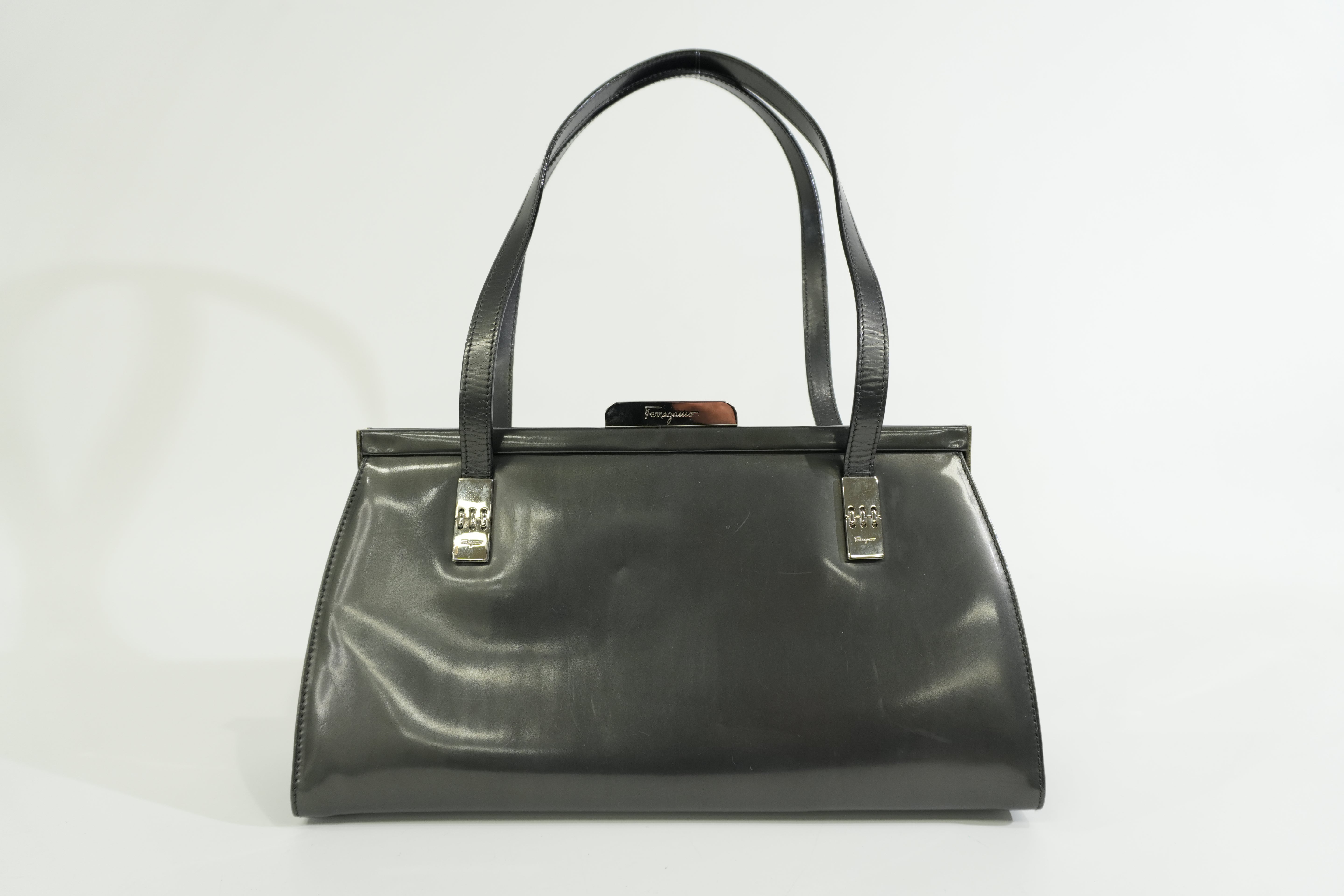 Pre-owned Salvatore Ferragamo Shoulder Bag Metallic Gray