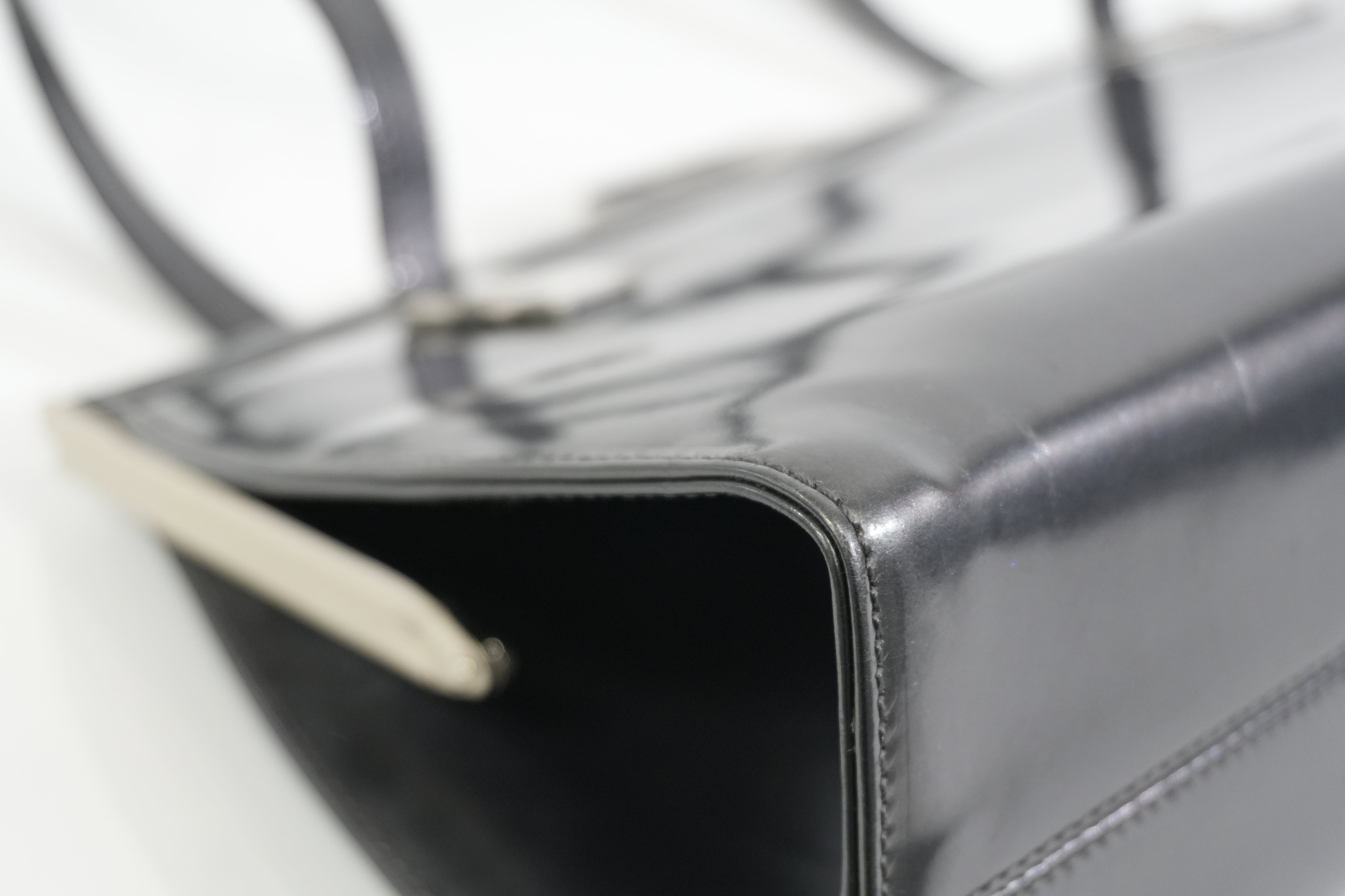 Pre-owned Salvatore Ferragamo Shoulder Bag Metallic Gray