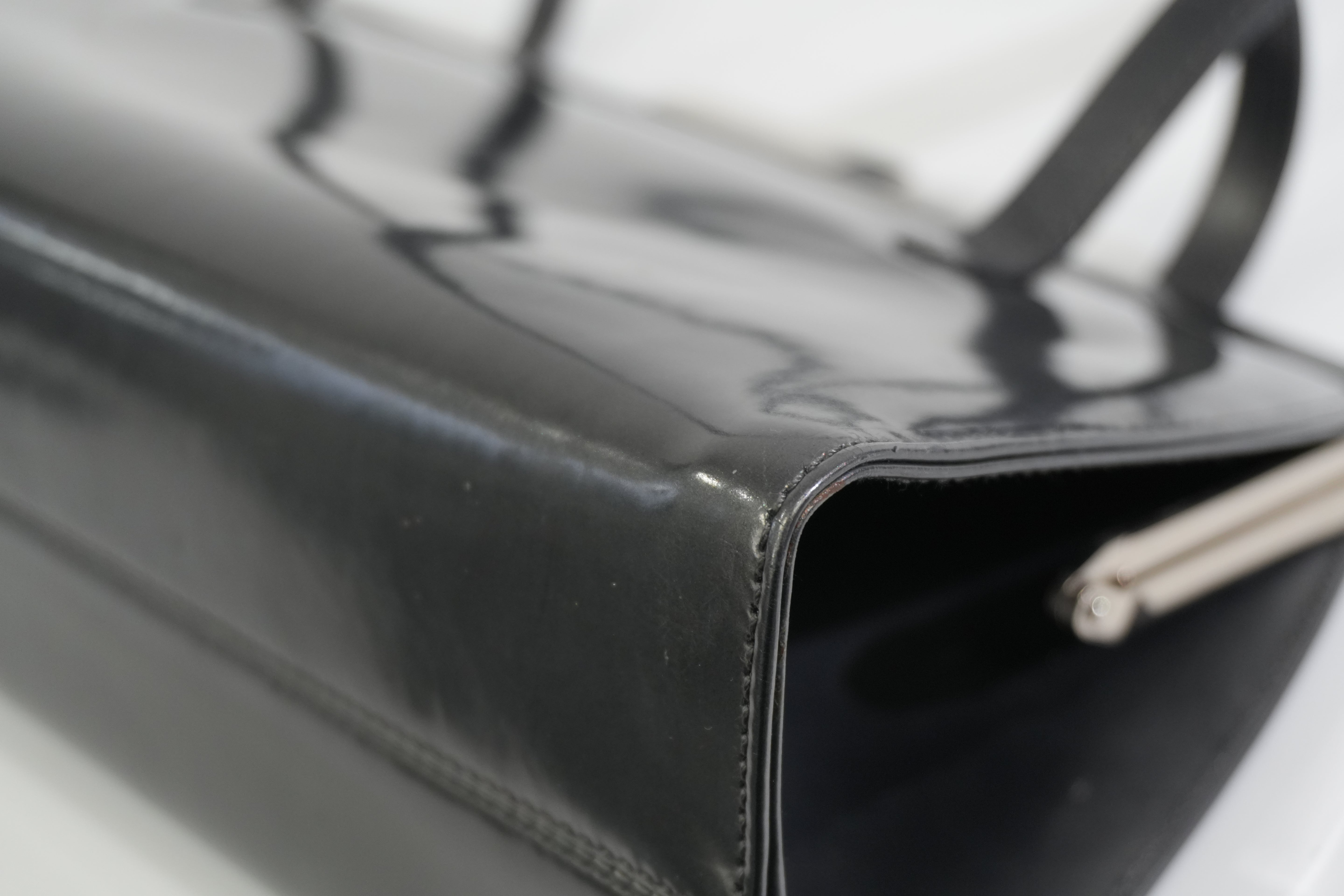 Pre-owned Salvatore Ferragamo Shoulder Bag Metallic Gray