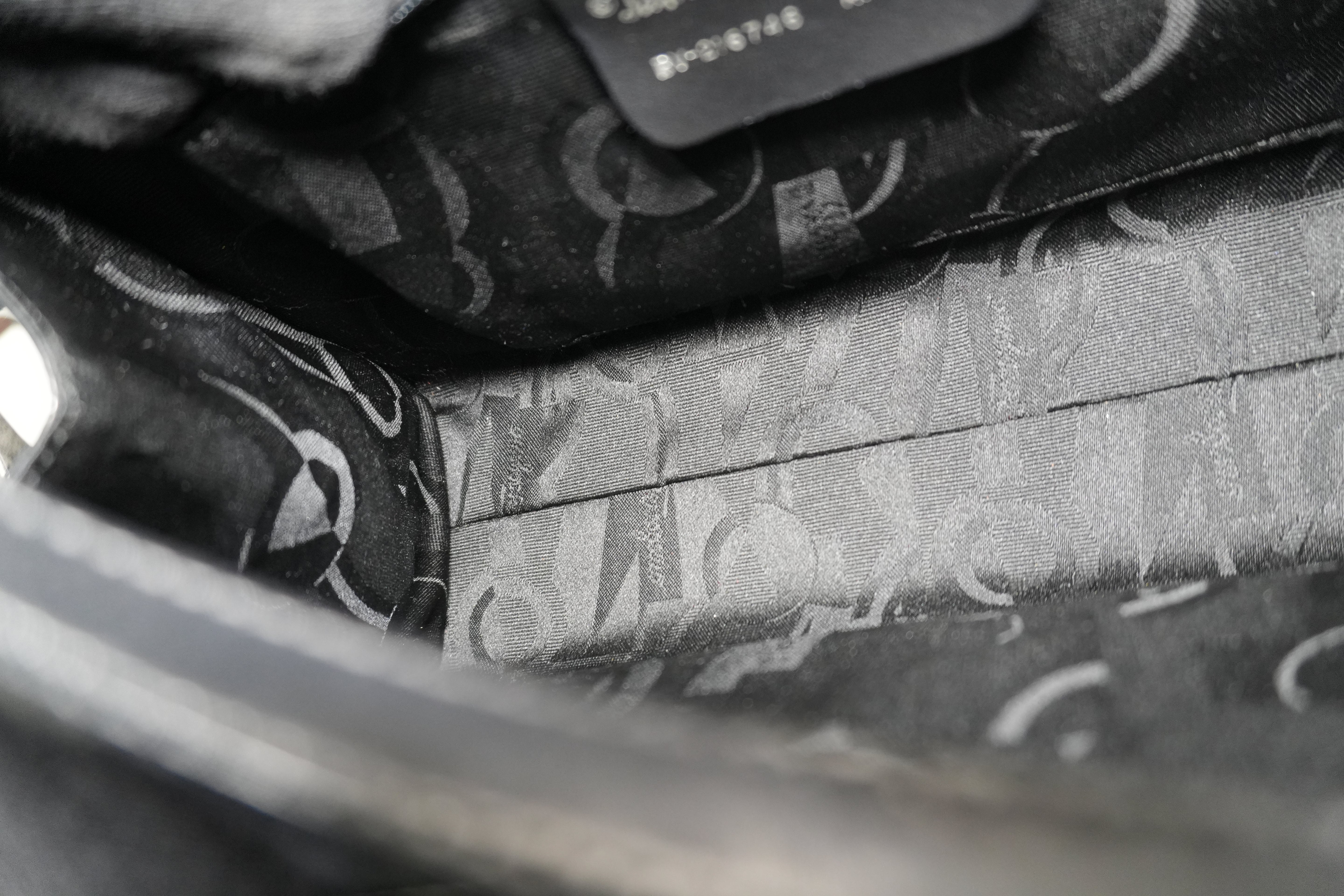 Pre-owned Salvatore Ferragamo Shoulder Bag Metallic Gray