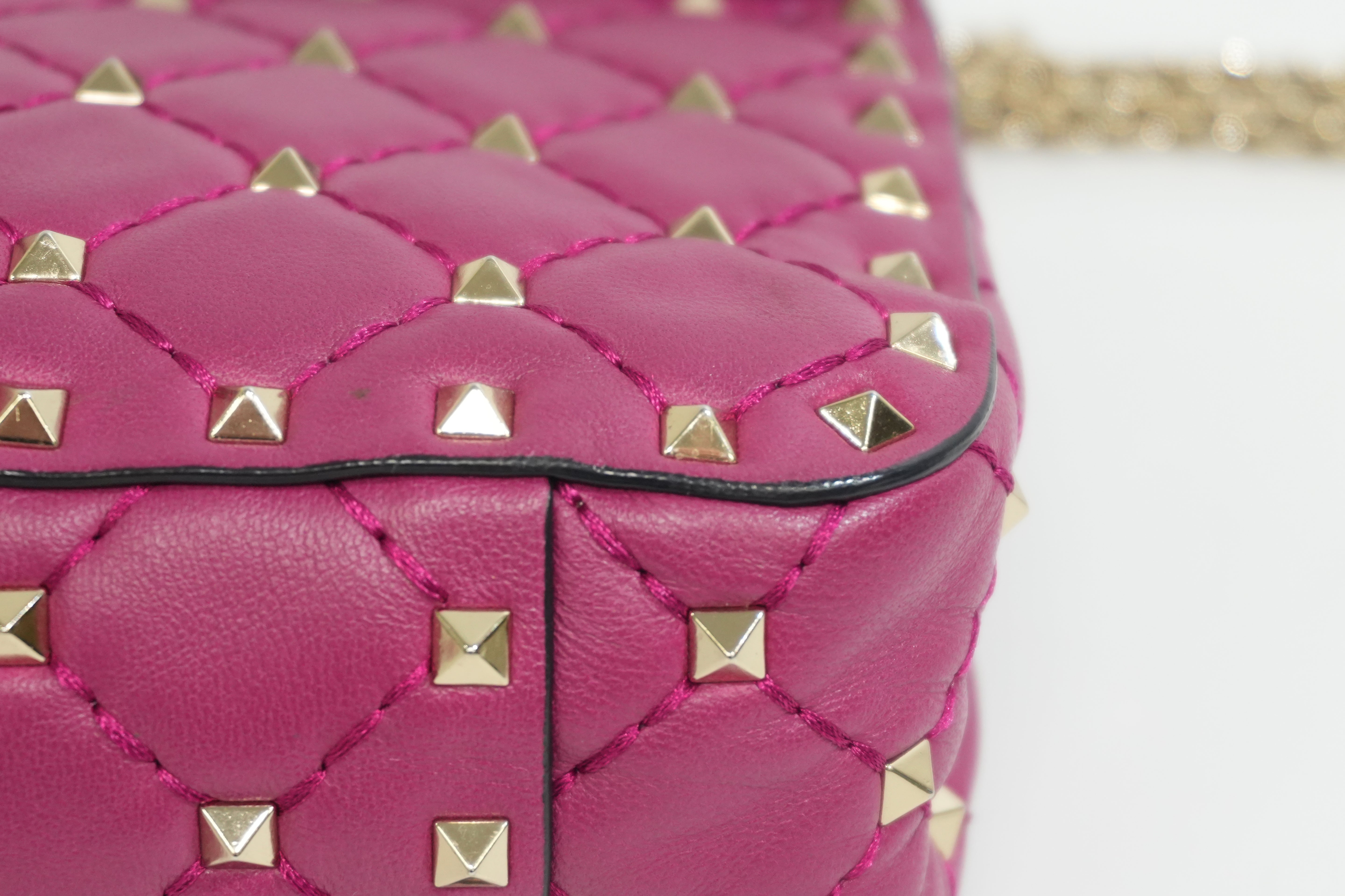 Pre-owned Valentino Calfskin Leather Studs Shoulder Bag Pink