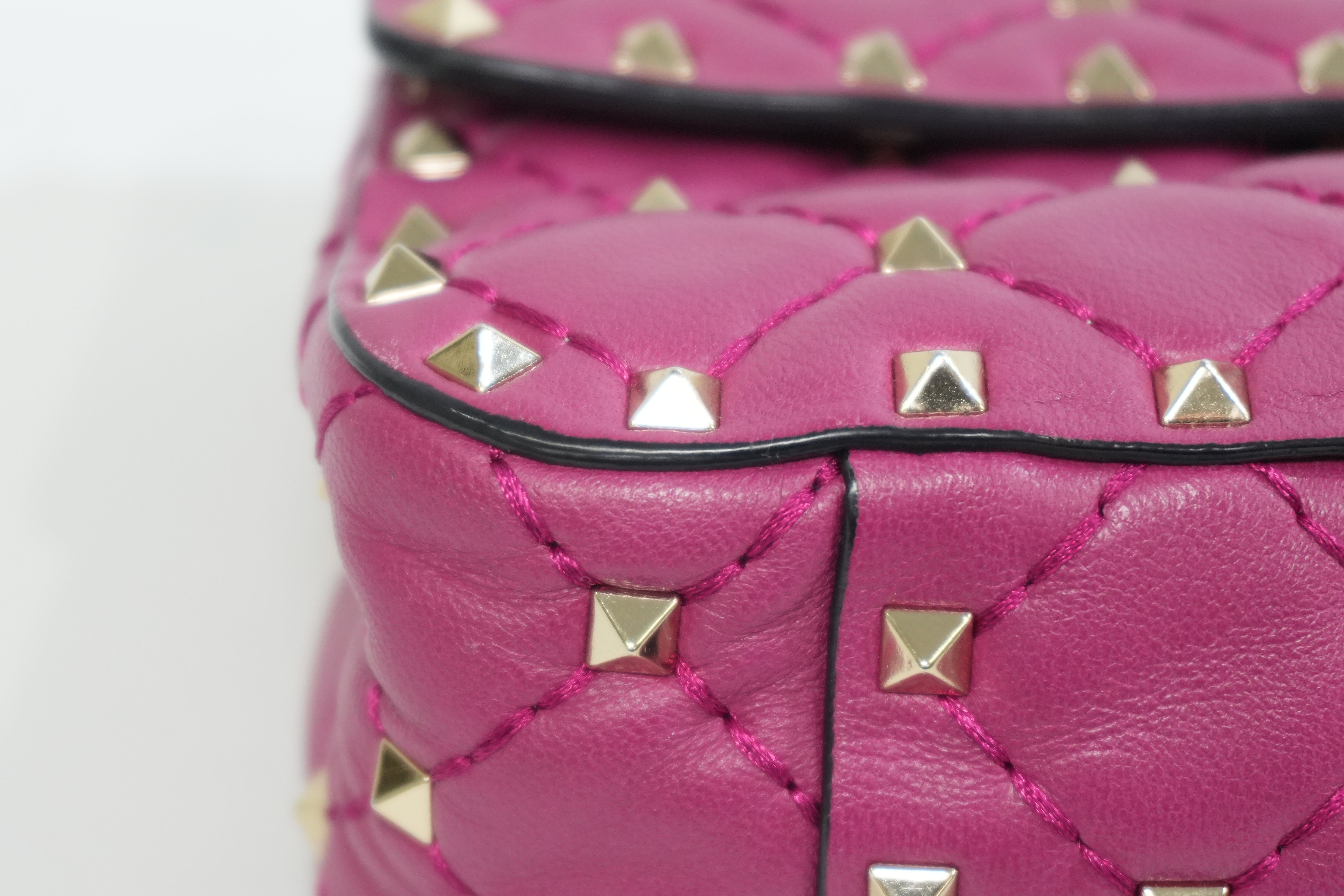 Pre-owned Valentino Calfskin Leather Studs Shoulder Bag Pink