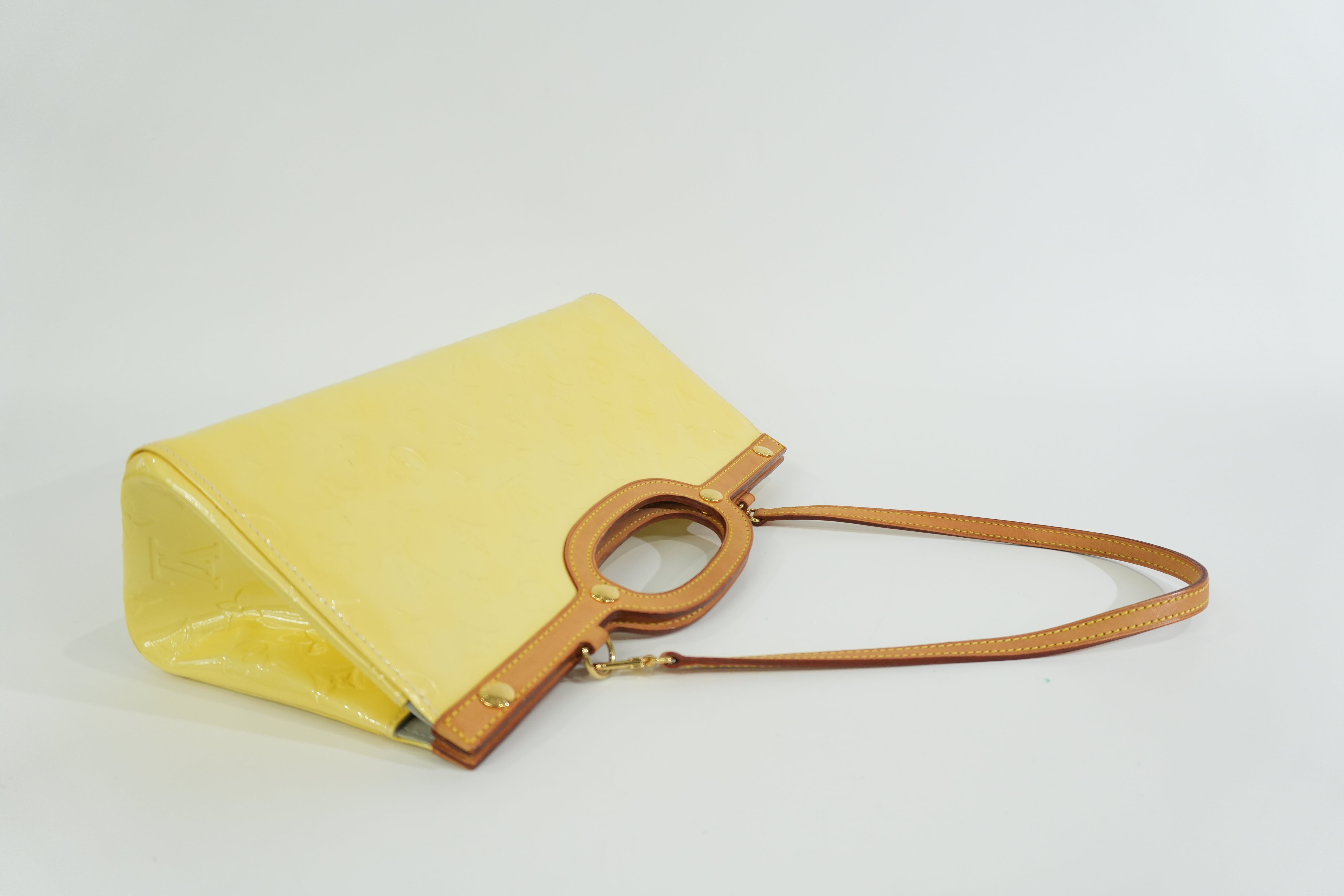 Pre-owned Louis Vuitton Vernis Roxbury Shoulder Bag Yellow