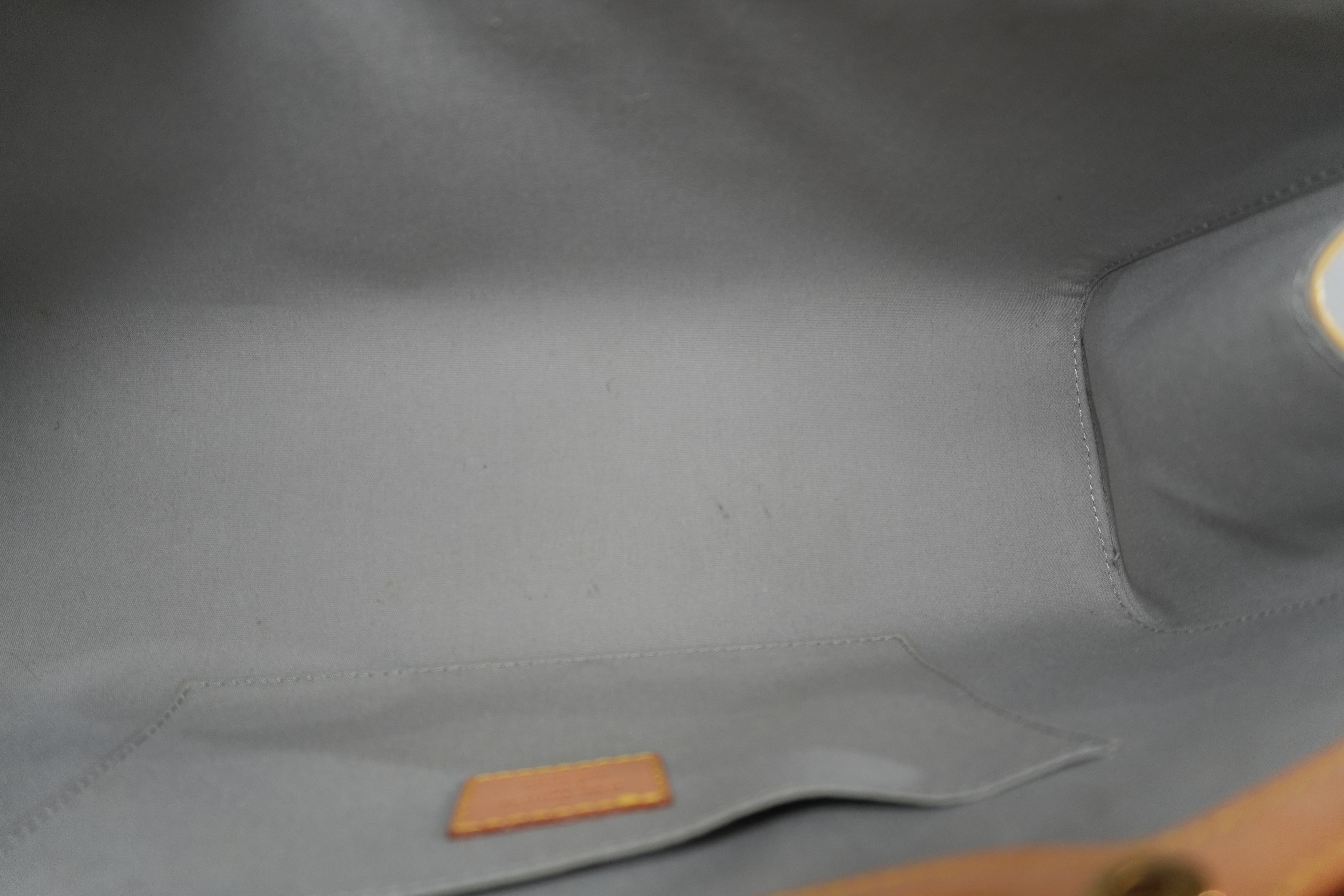 Pre-owned Louis Vuitton Vernis Roxbury Shoulder Bag Yellow