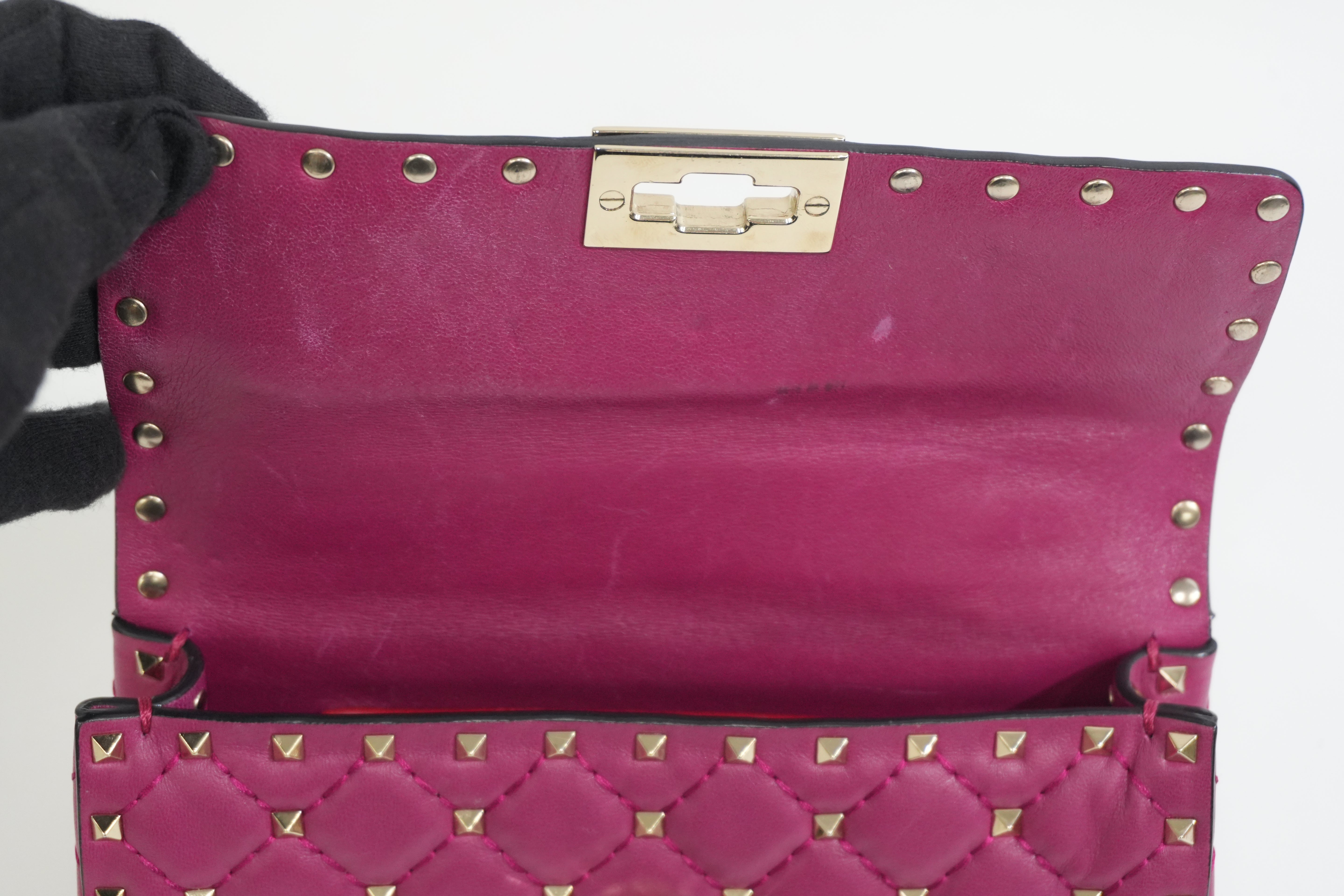 Pre-owned Valentino Calfskin Leather Studs Shoulder Bag Pink