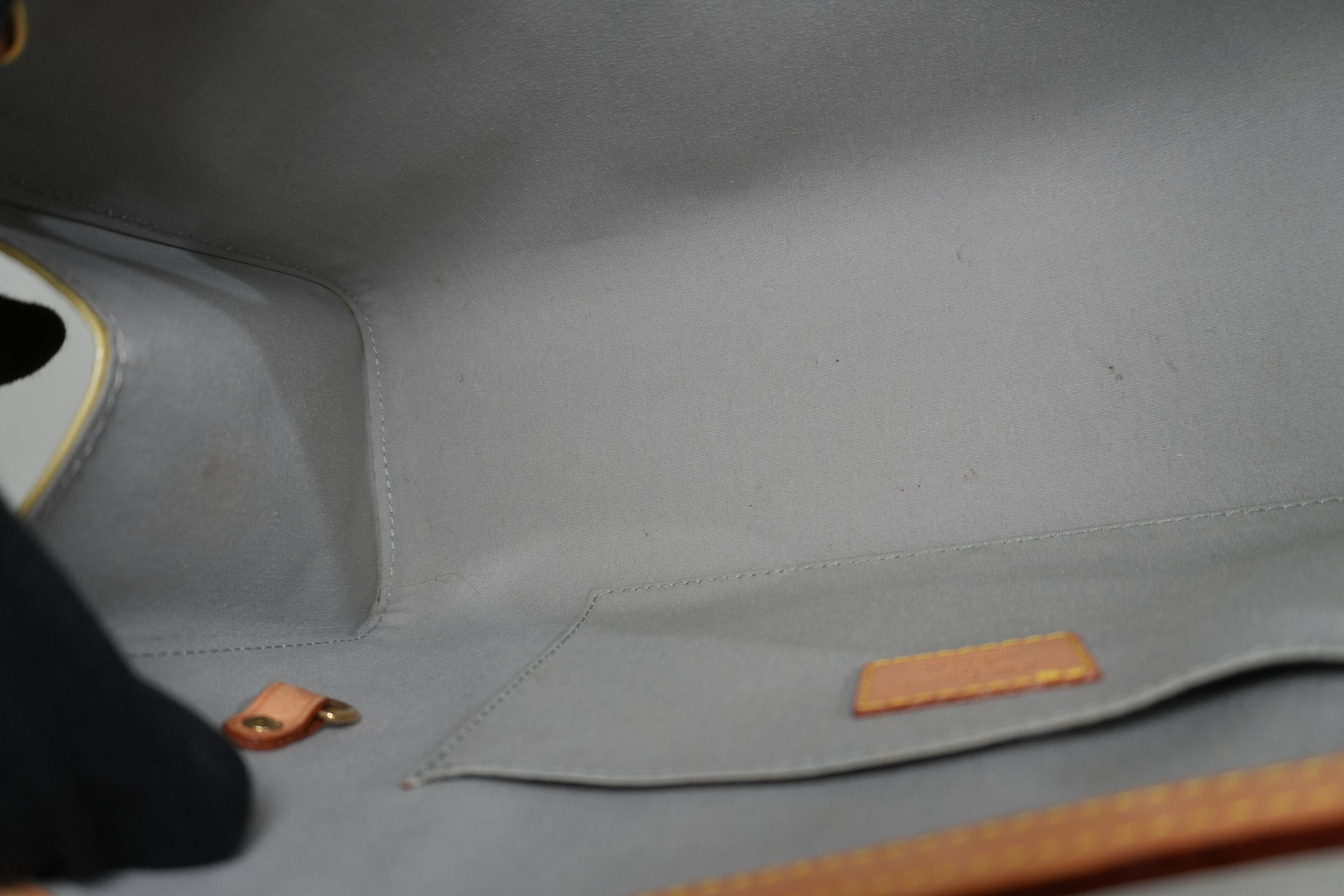 Pre-owned Louis Vuitton Vernis Roxbury Shoulder Bag Yellow