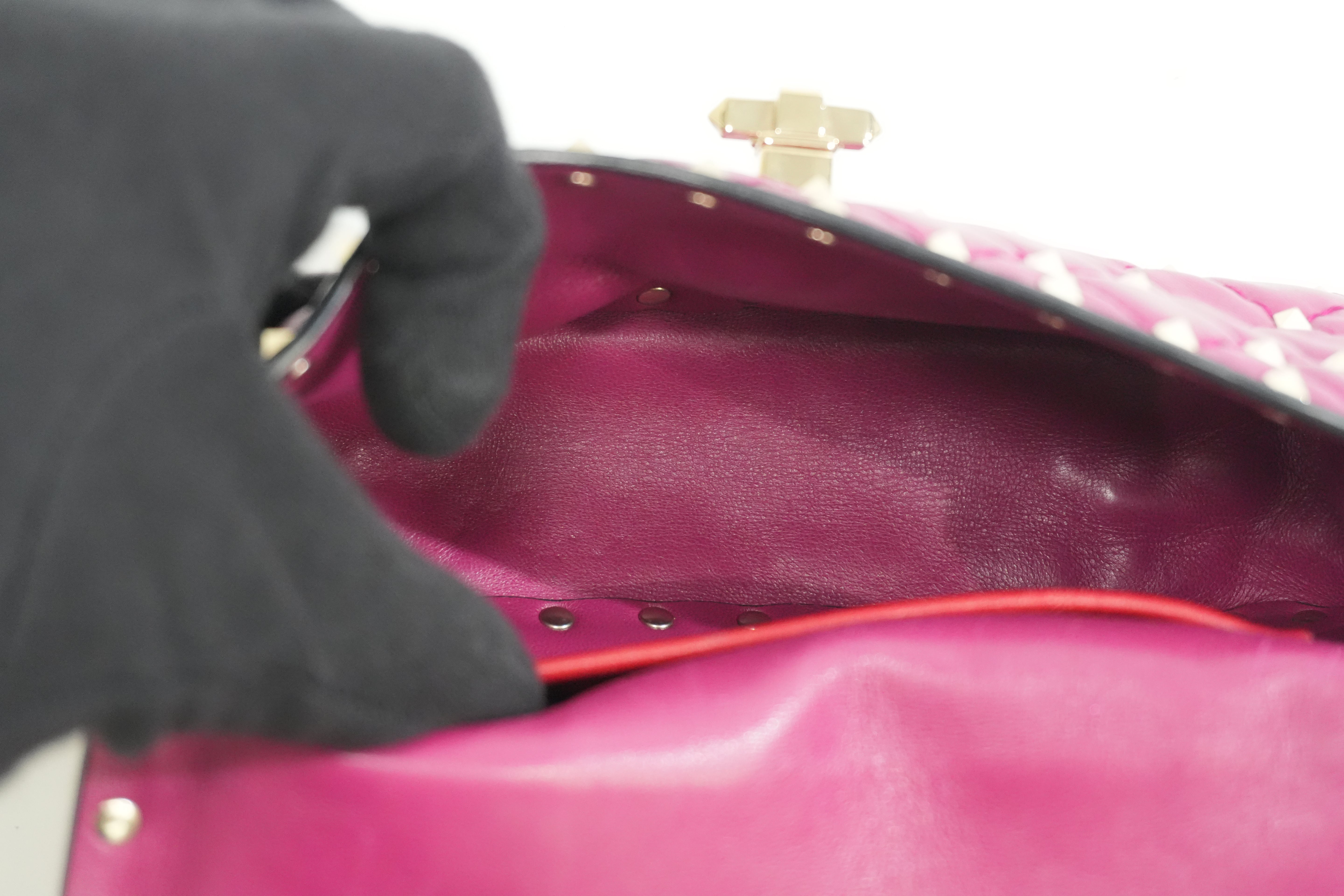 Pre-owned Valentino Calfskin Leather Studs Shoulder Bag Pink