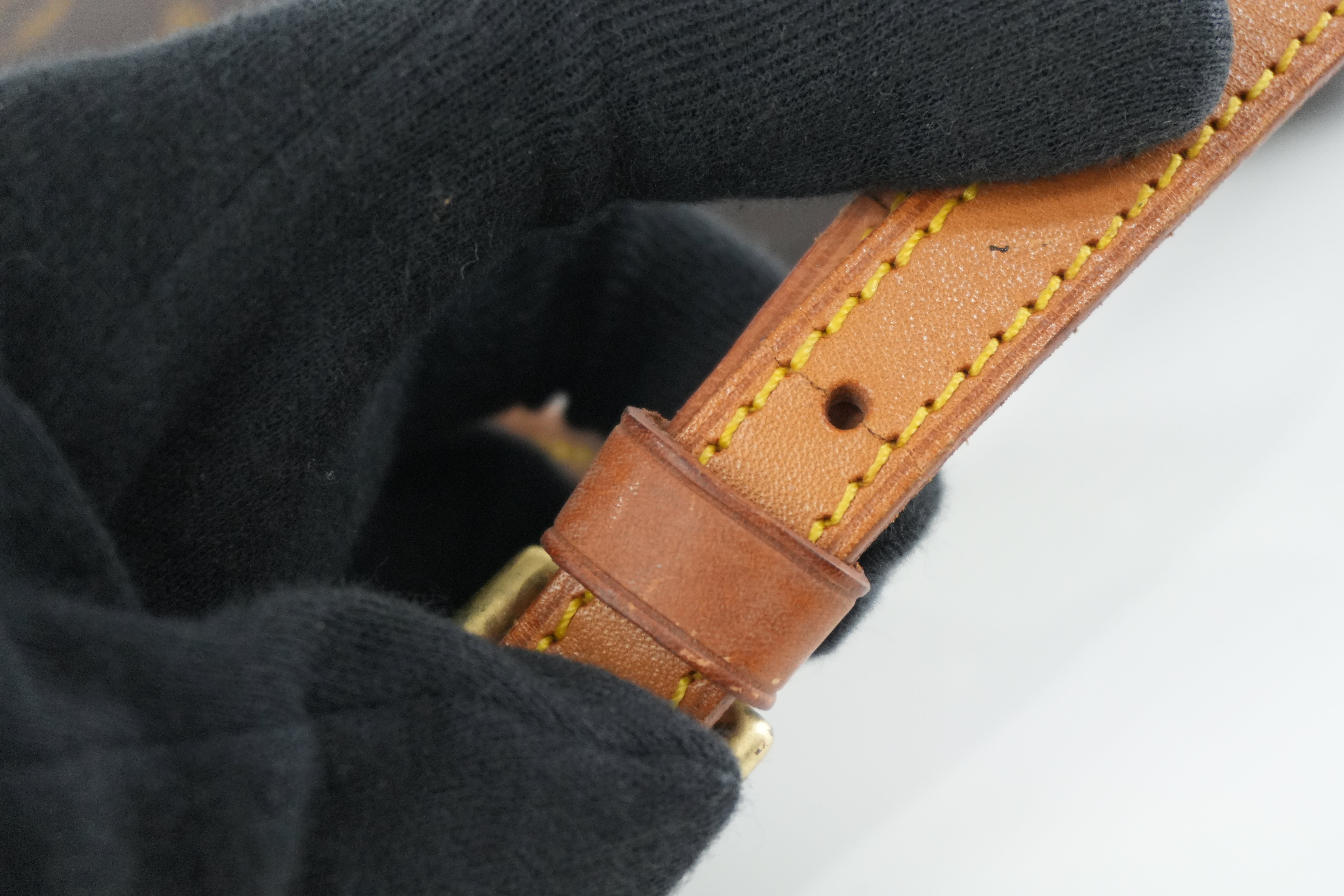 Louis Vuitton Monogram Saint Cloud MM Shoulder Bag Used