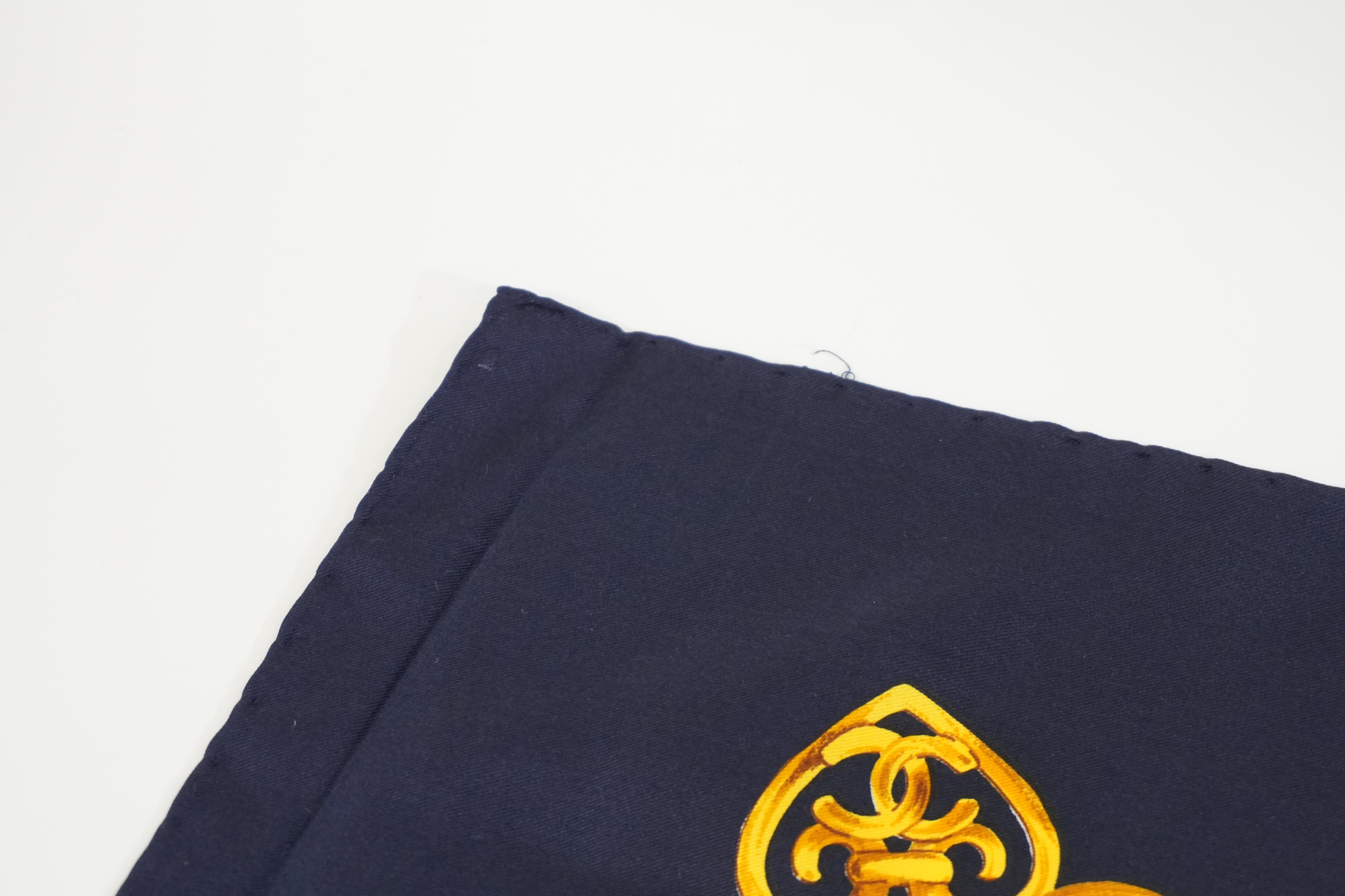 Pre-owned Chanel Scarf Navy Blue