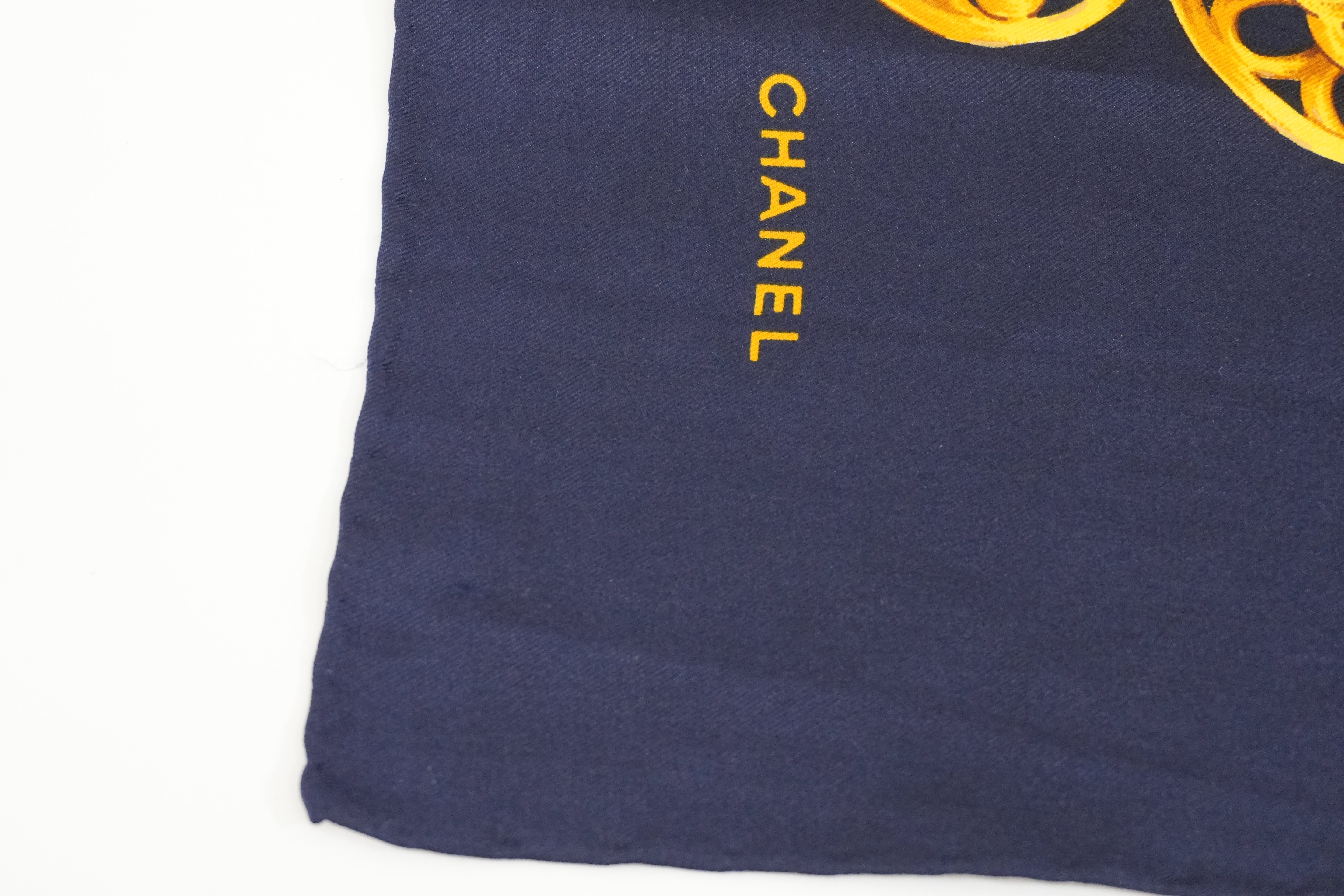 Pre-owned Chanel Scarf Navy Blue