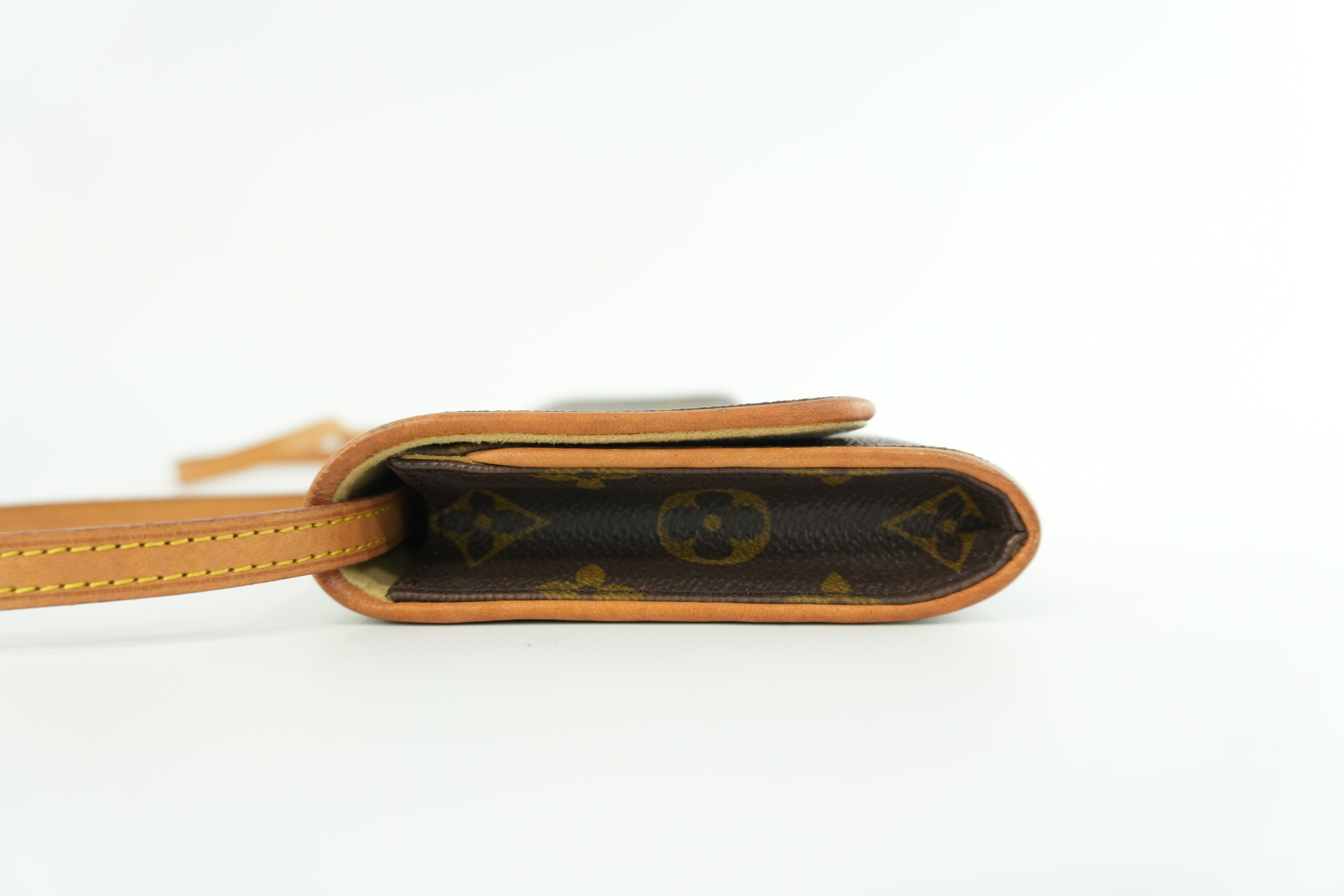 Louis Vuitton Pochette Twin GM Shoulder Bag Used