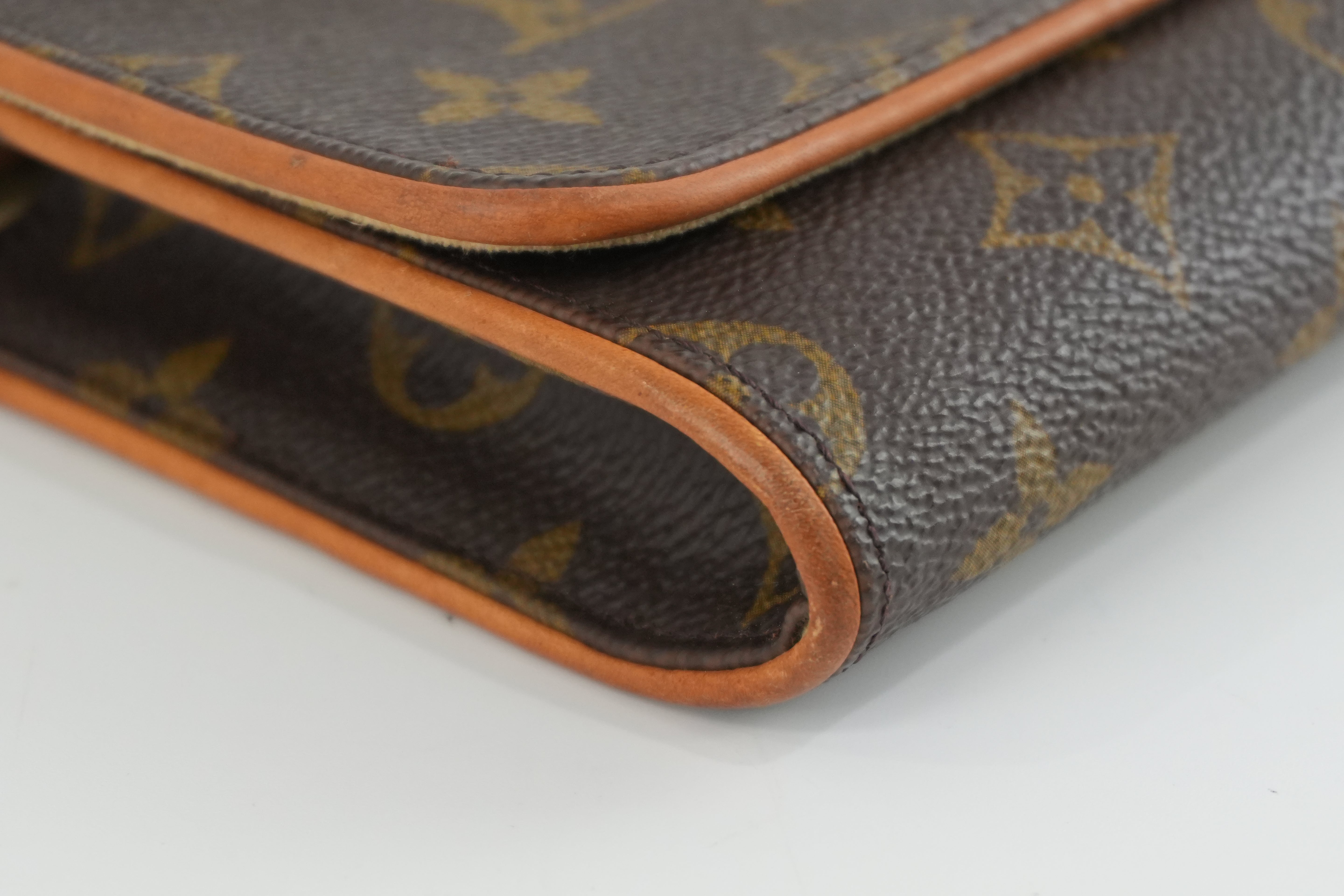 Louis Vuitton Pochette Twin GM Shoulder Bag Used