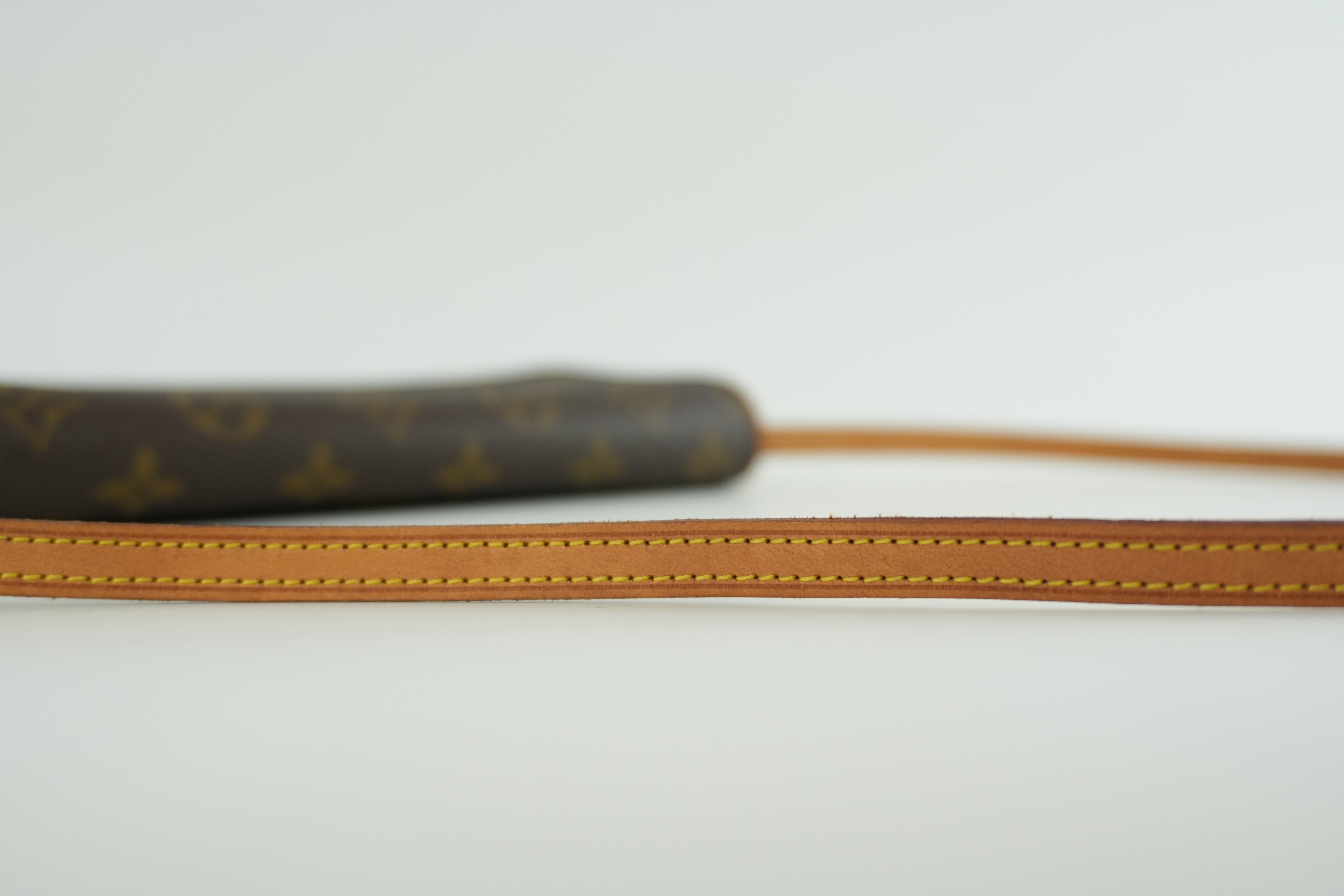 Louis Vuitton Pochette Twin GM Shoulder Bag Used